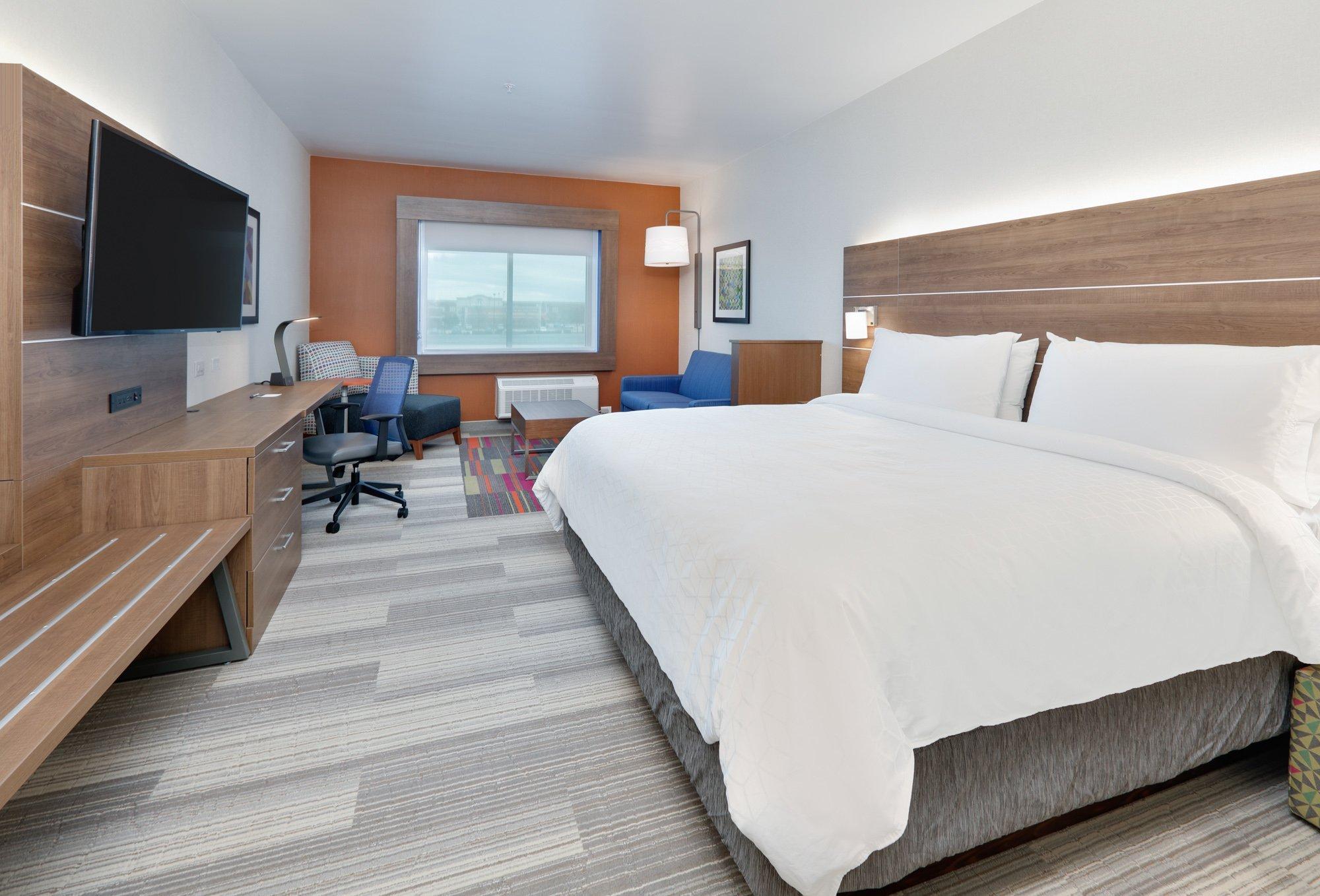 Holiday Inn Express & Suites Plano East - Richardson, an IHG Hotel