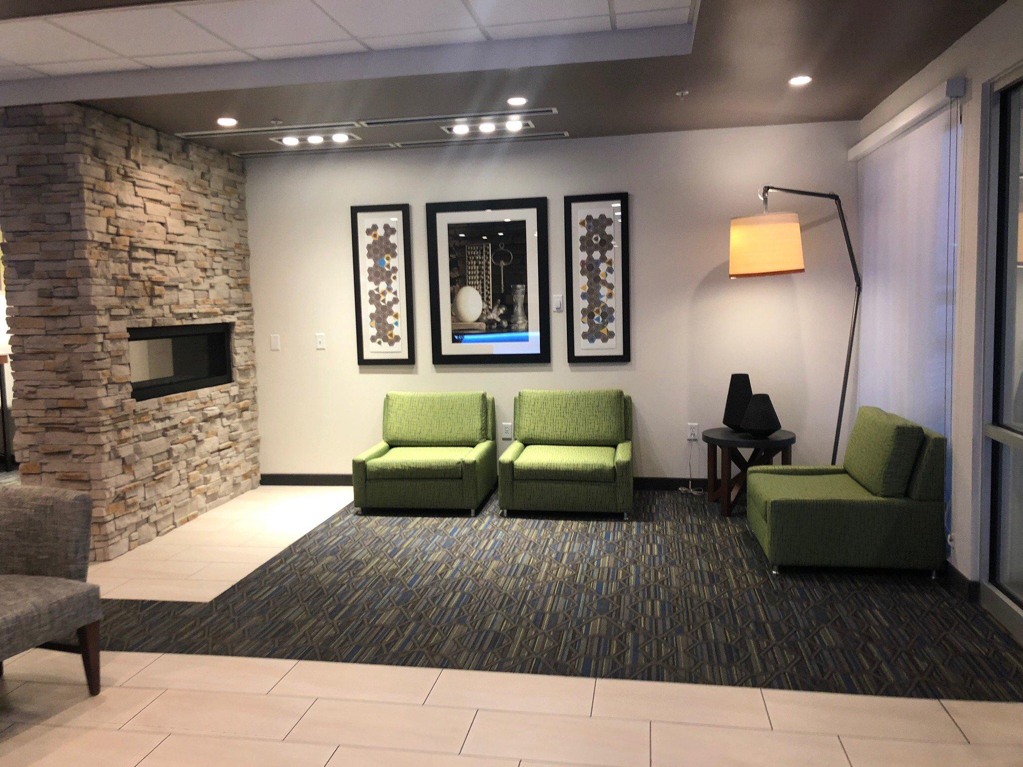 Holiday Inn Express & Suites Ogallala, an IHG Hotel