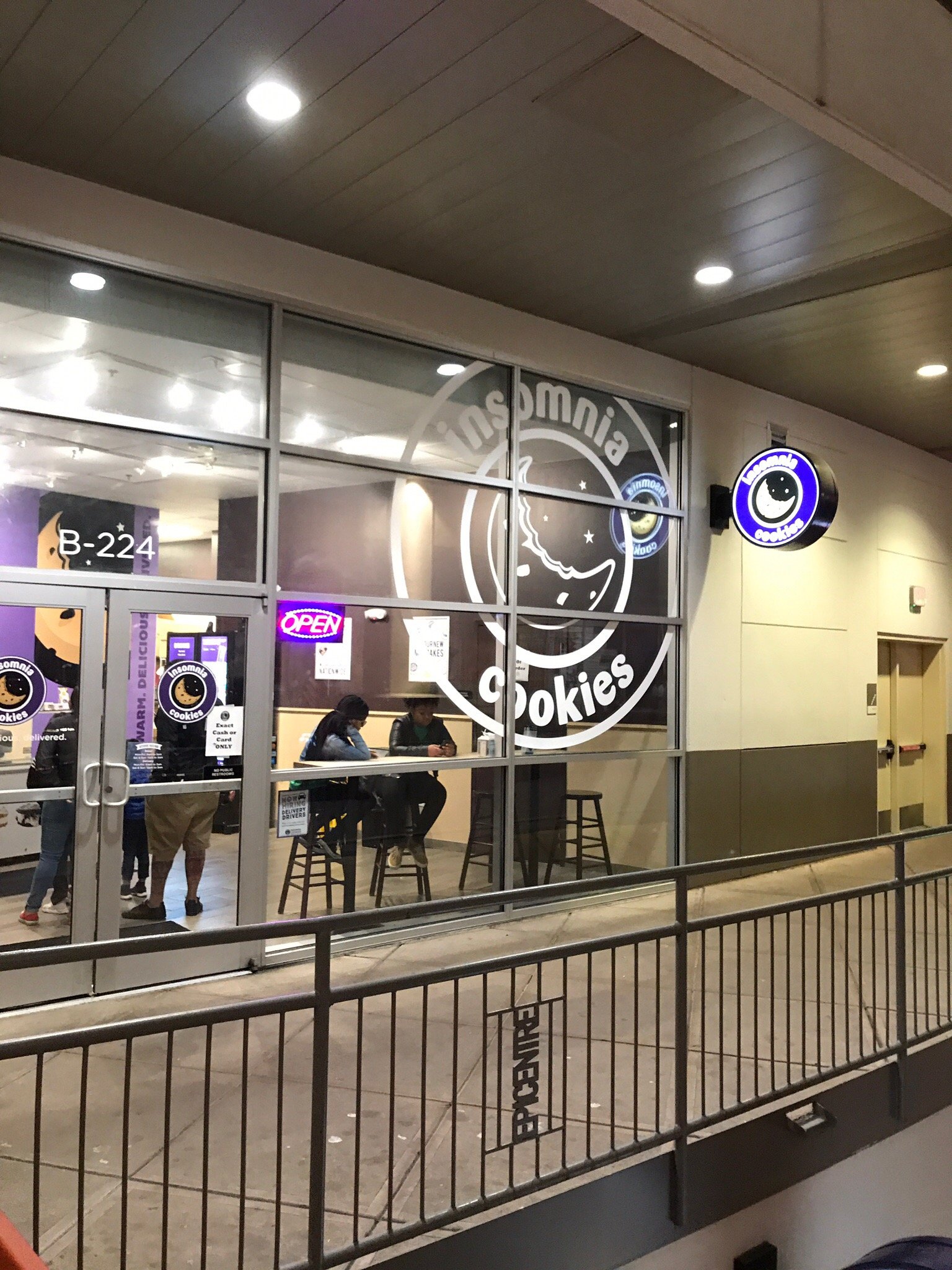 Insomnia Cookies