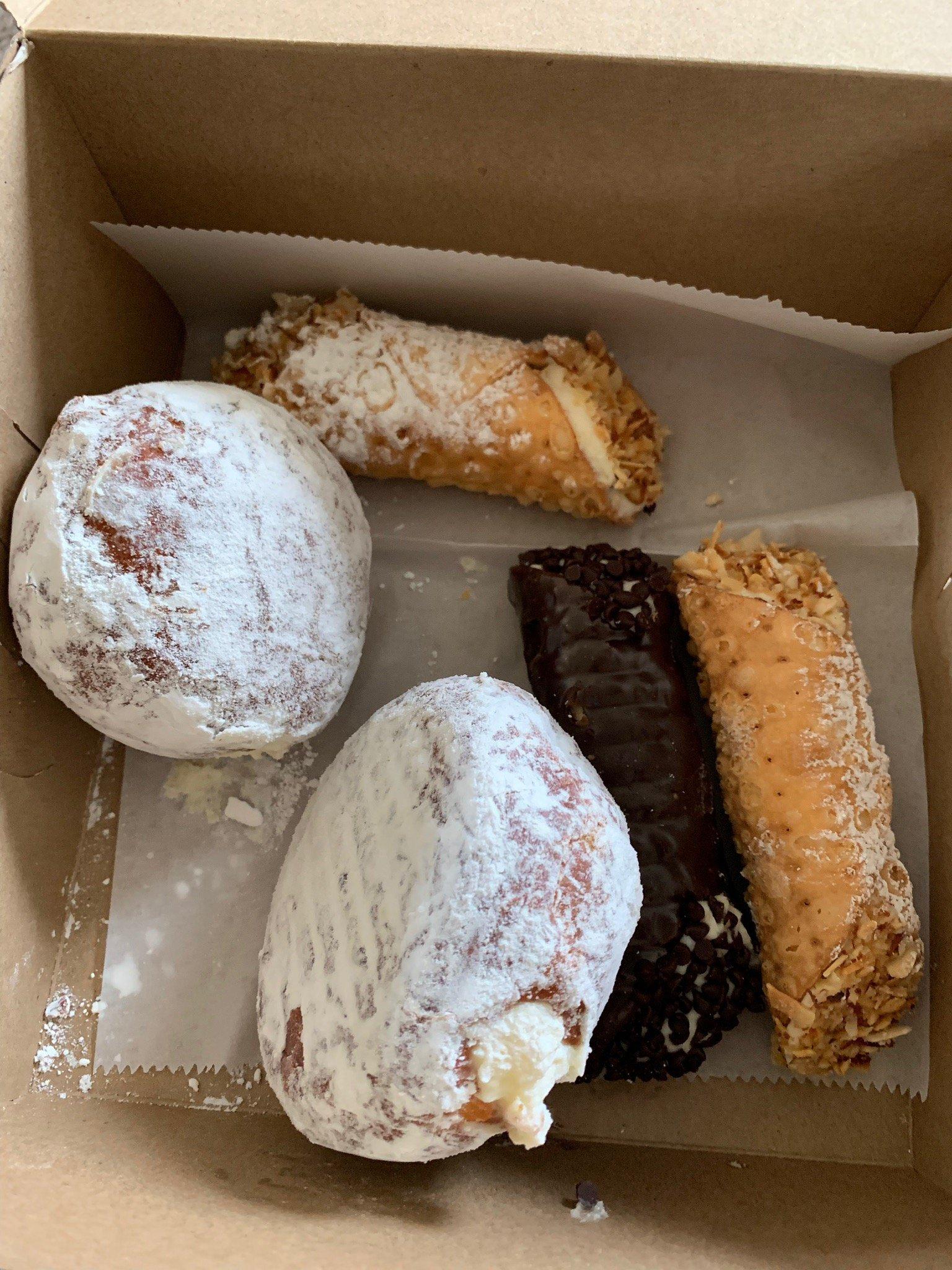 Tony Cannoli Sweets and Eats