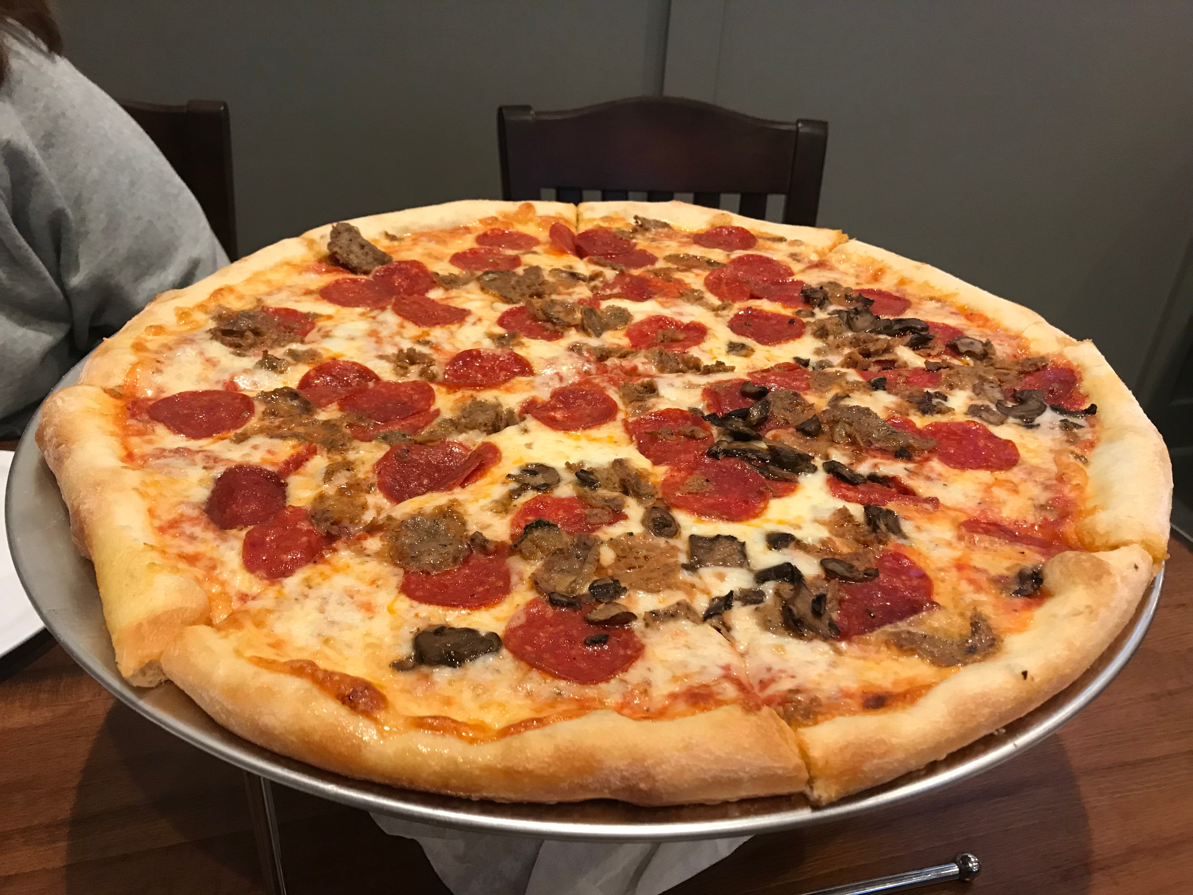 Jaboni's Pizzeria Maryville