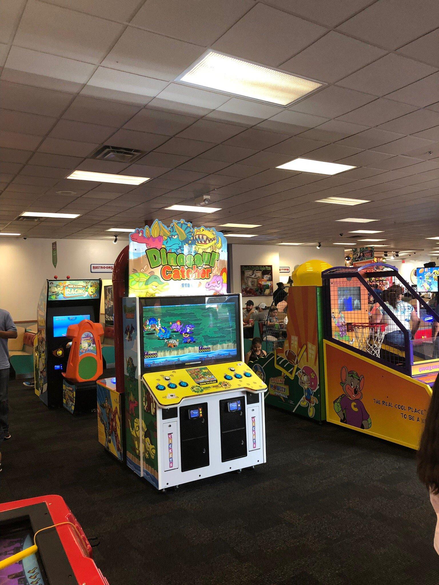 Chuck E Cheese's