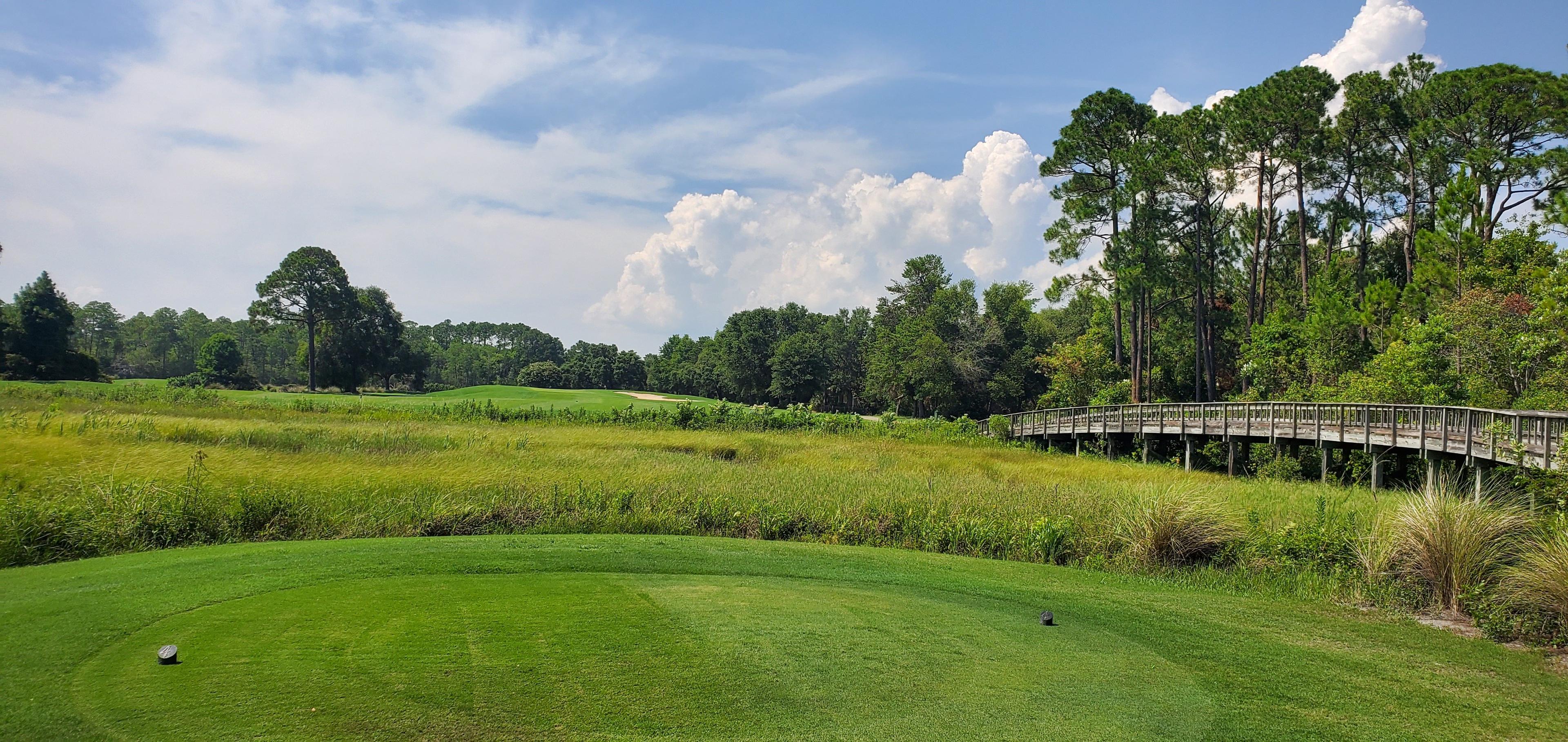 Peninsula Golf & Racquet Club