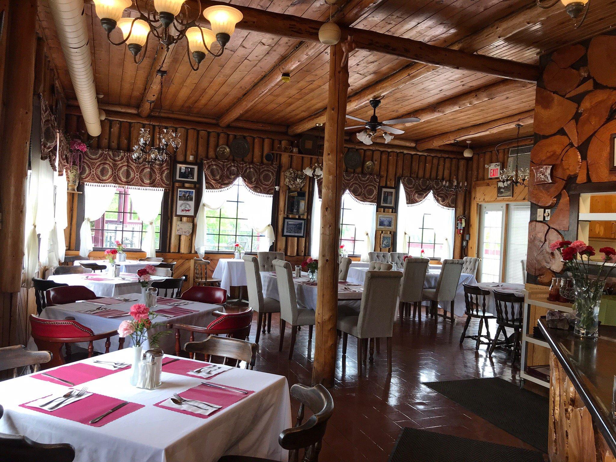 Kinniwabi Pines Restaurant