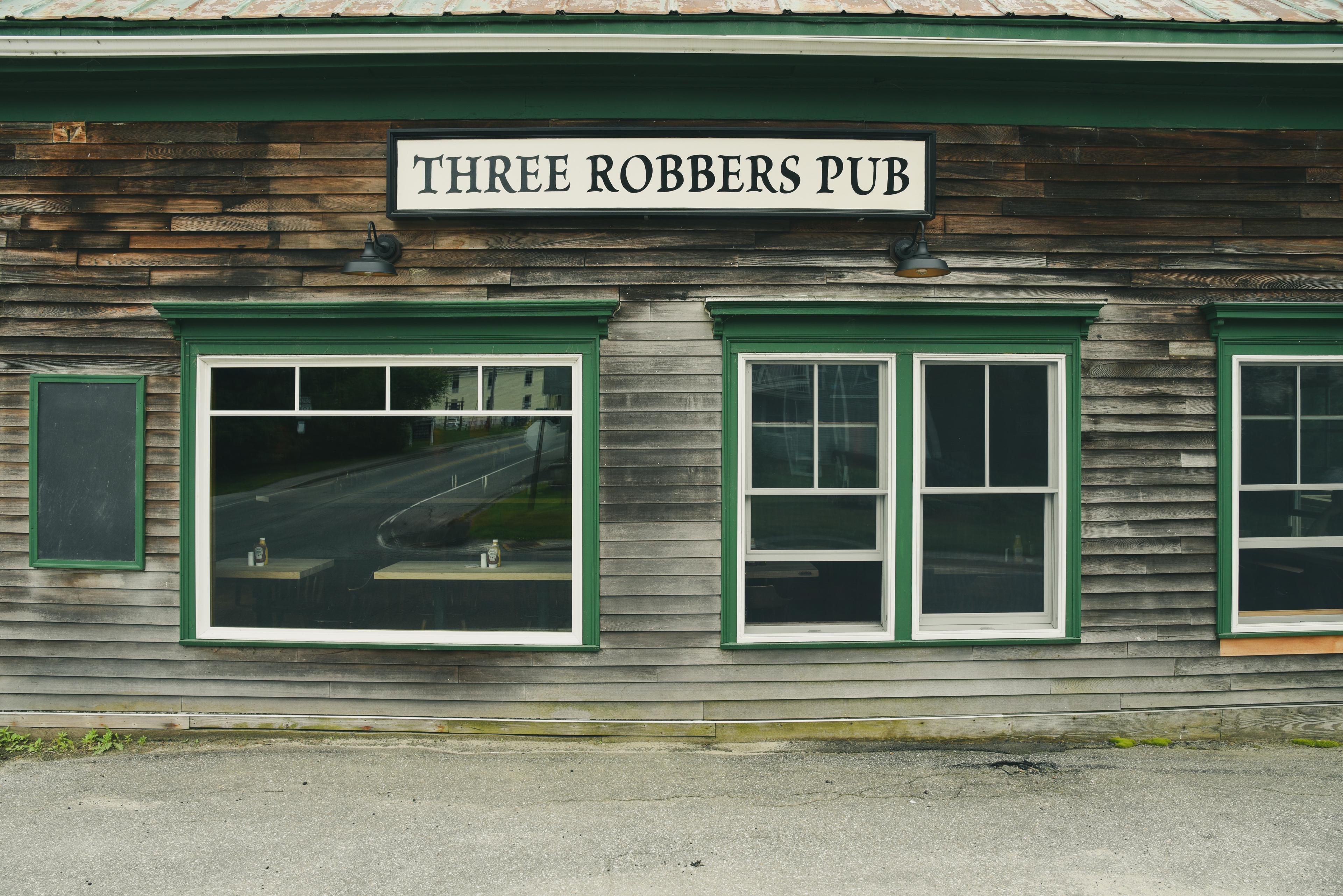 Three Robbers Pub