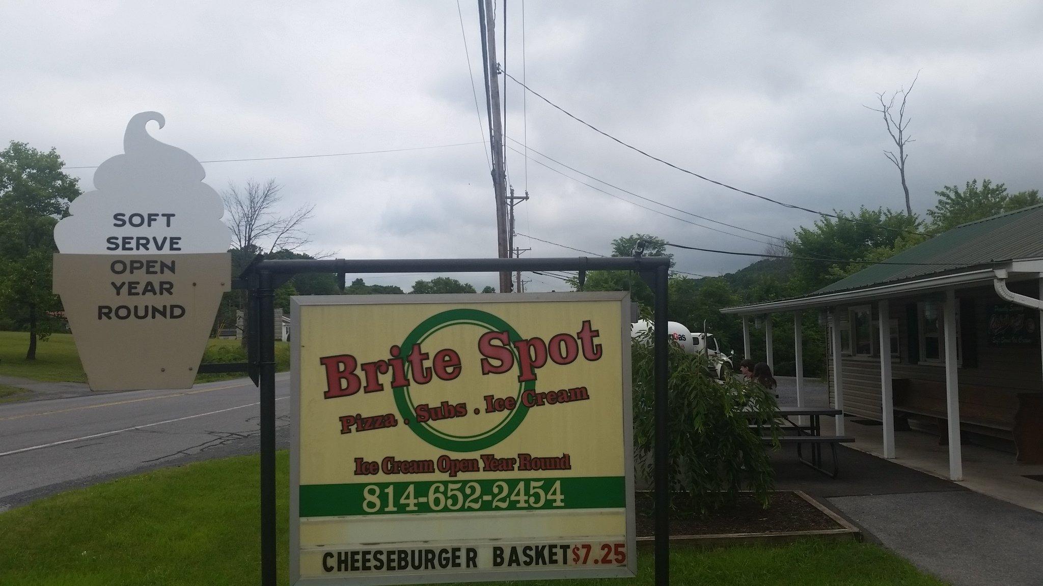 Brite Spot Sub & Pizza Shop