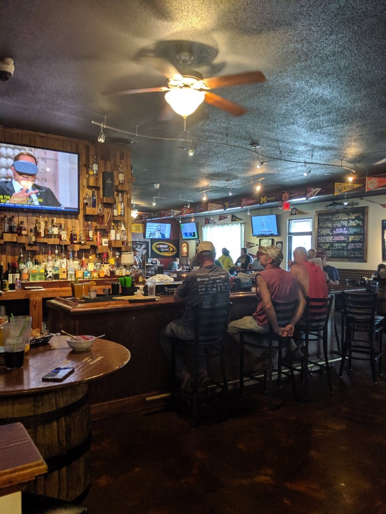 JJ's Restaurant & Sports Bar