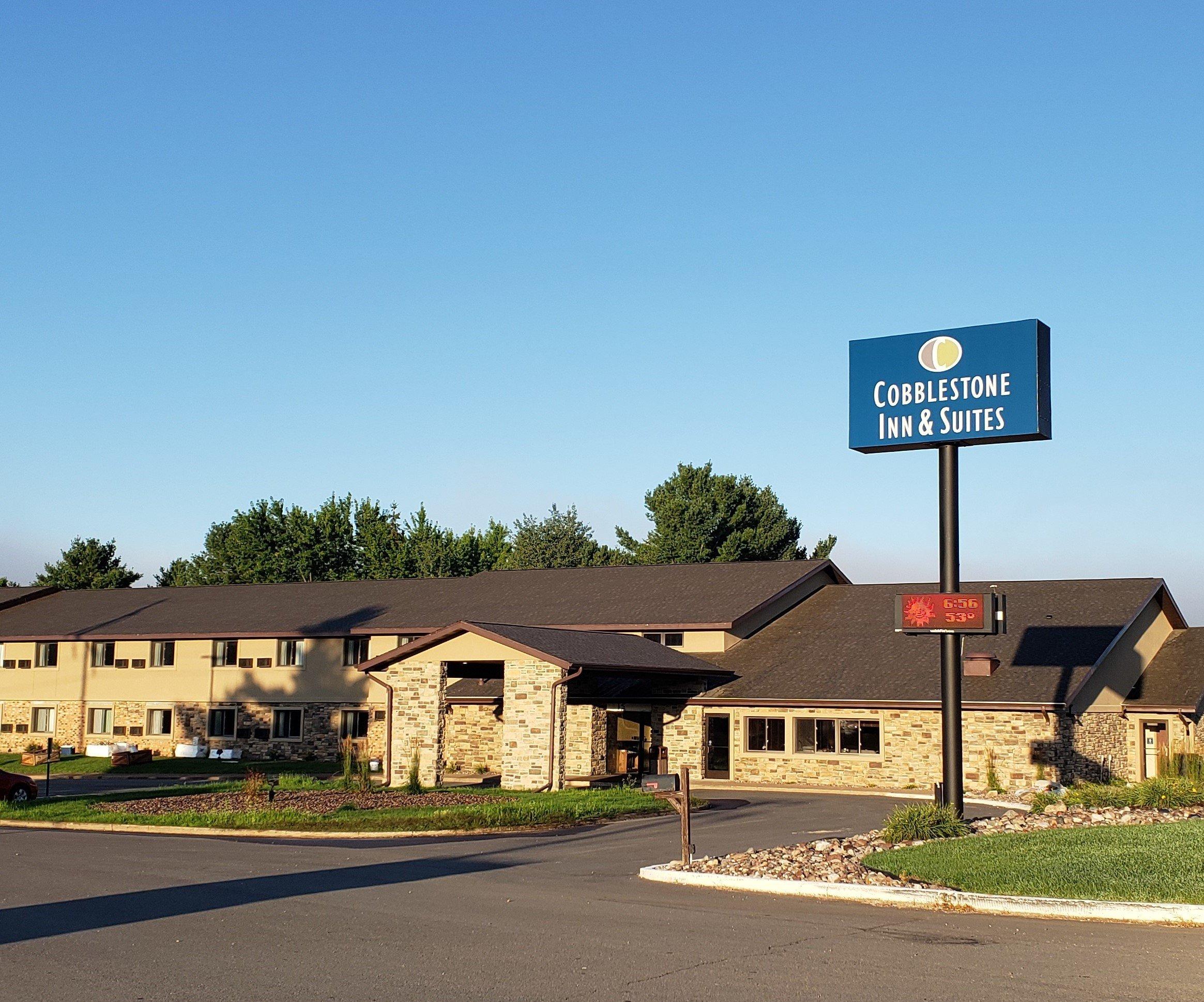 Cobblestone Inn & Suites - Merrill