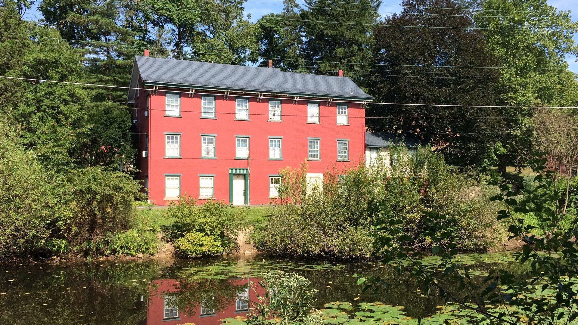 Canal Side Guest House