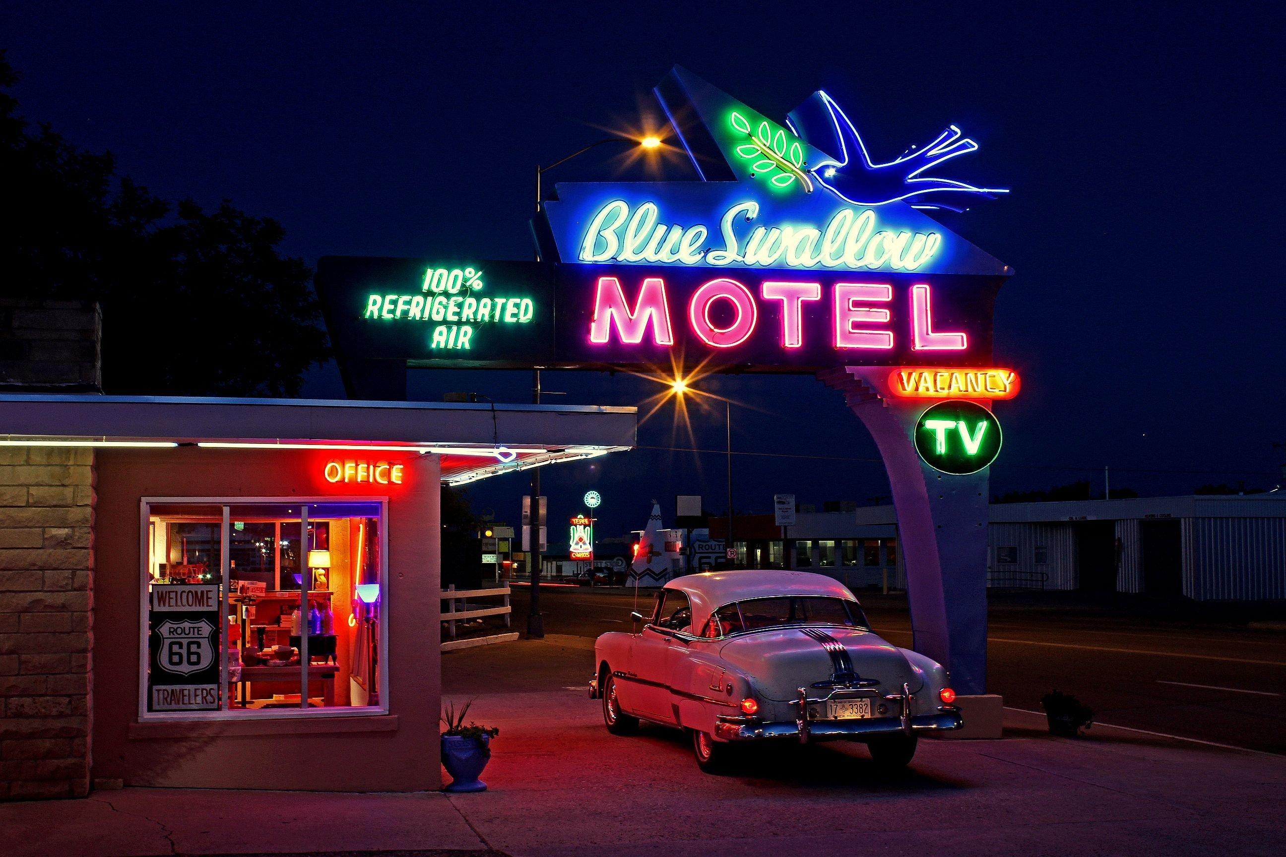 Blue Swallow Motel