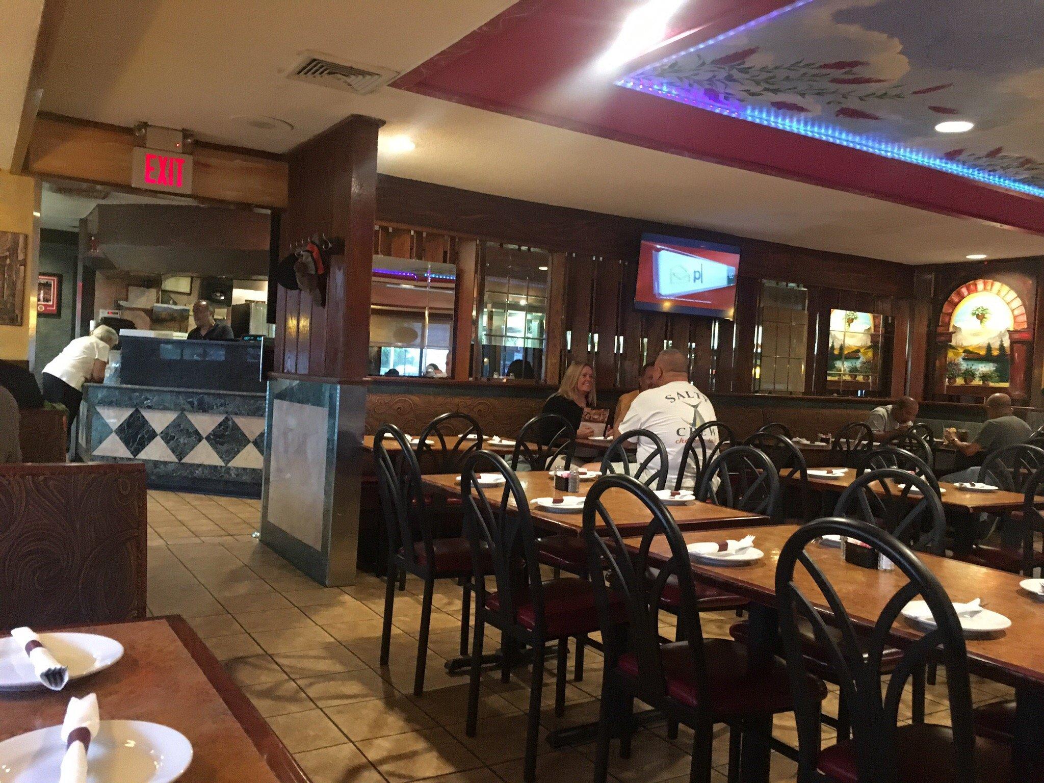 La Villa Pizza & Family Restaurant