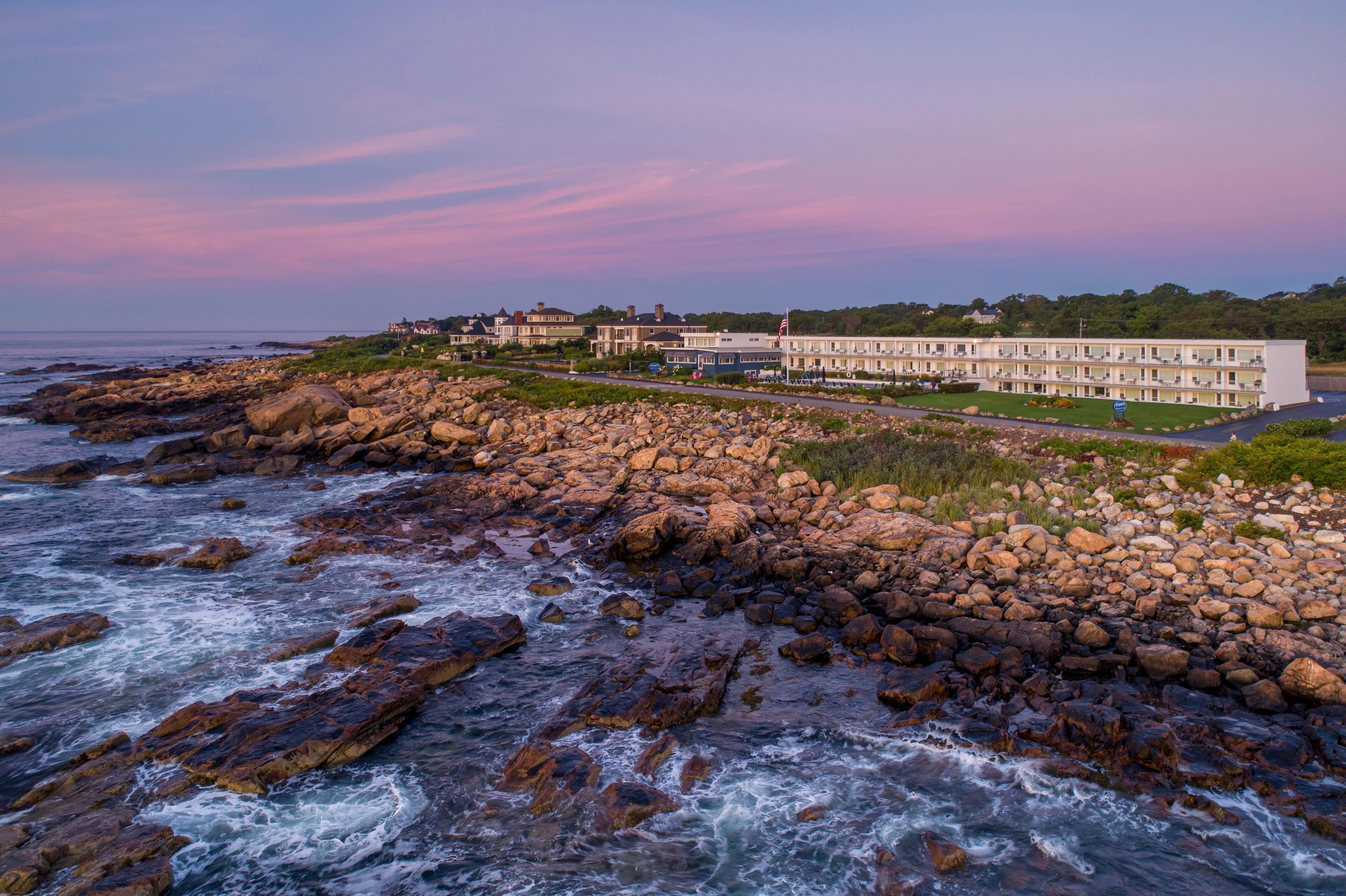 Atlantis Oceanfront Inn