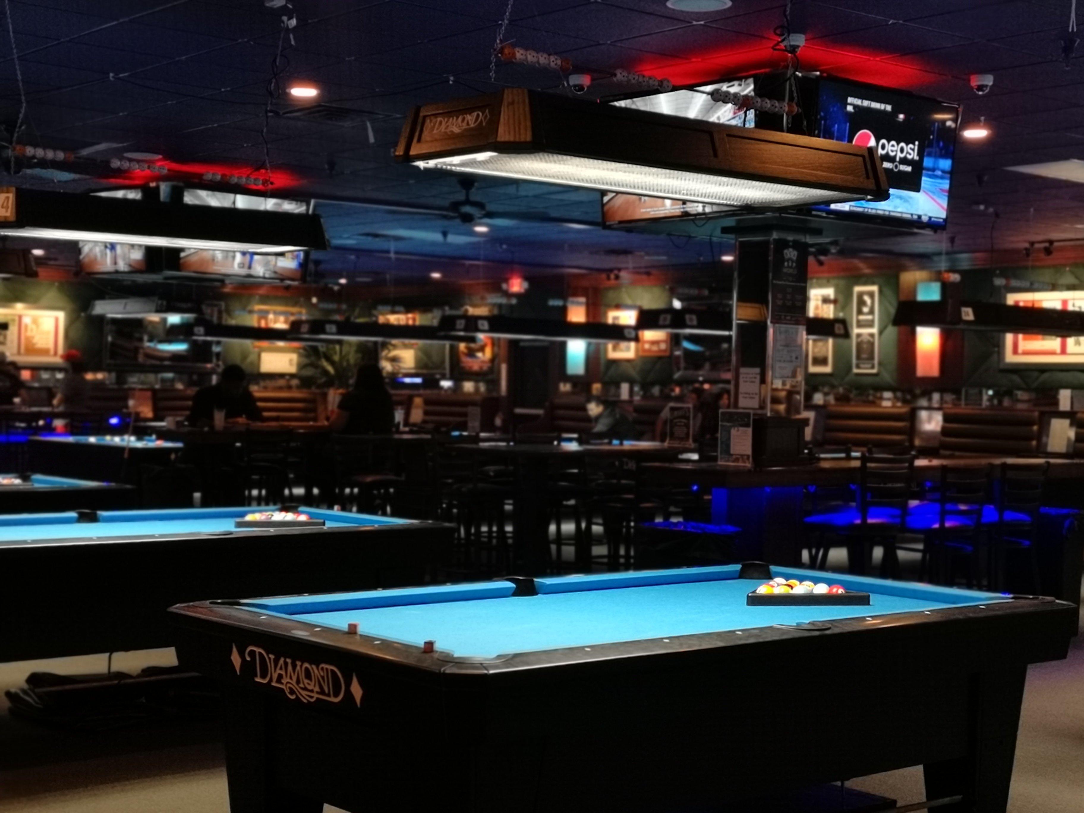 Griffs Bar & Billiards