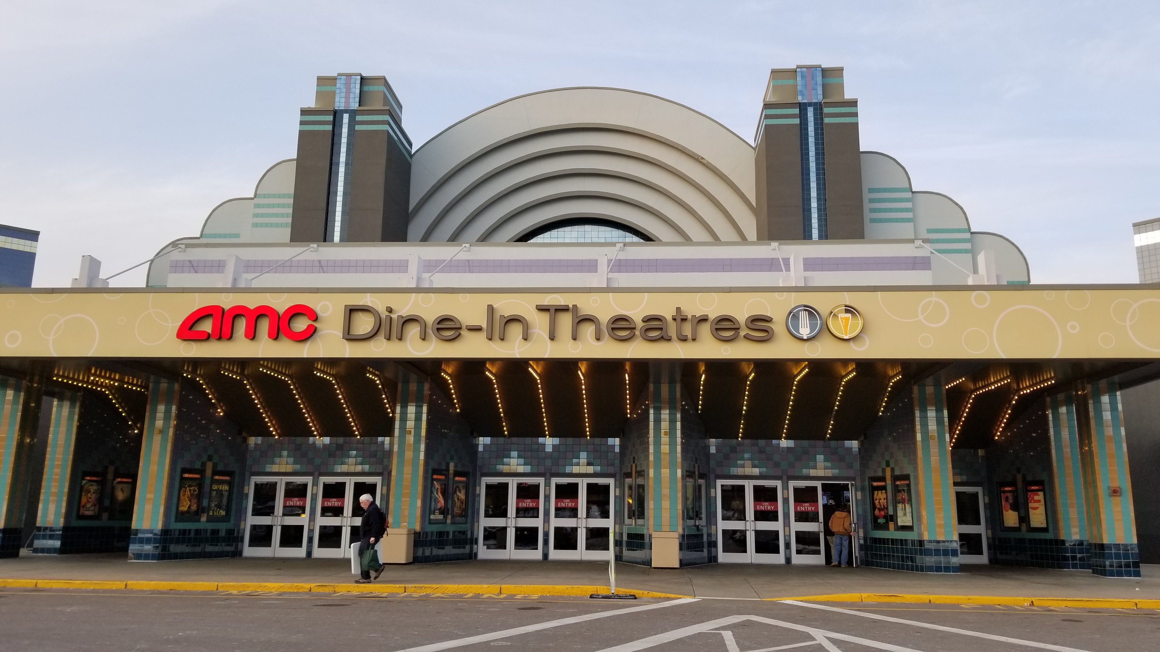 AMC DINE-IN Framingham 16