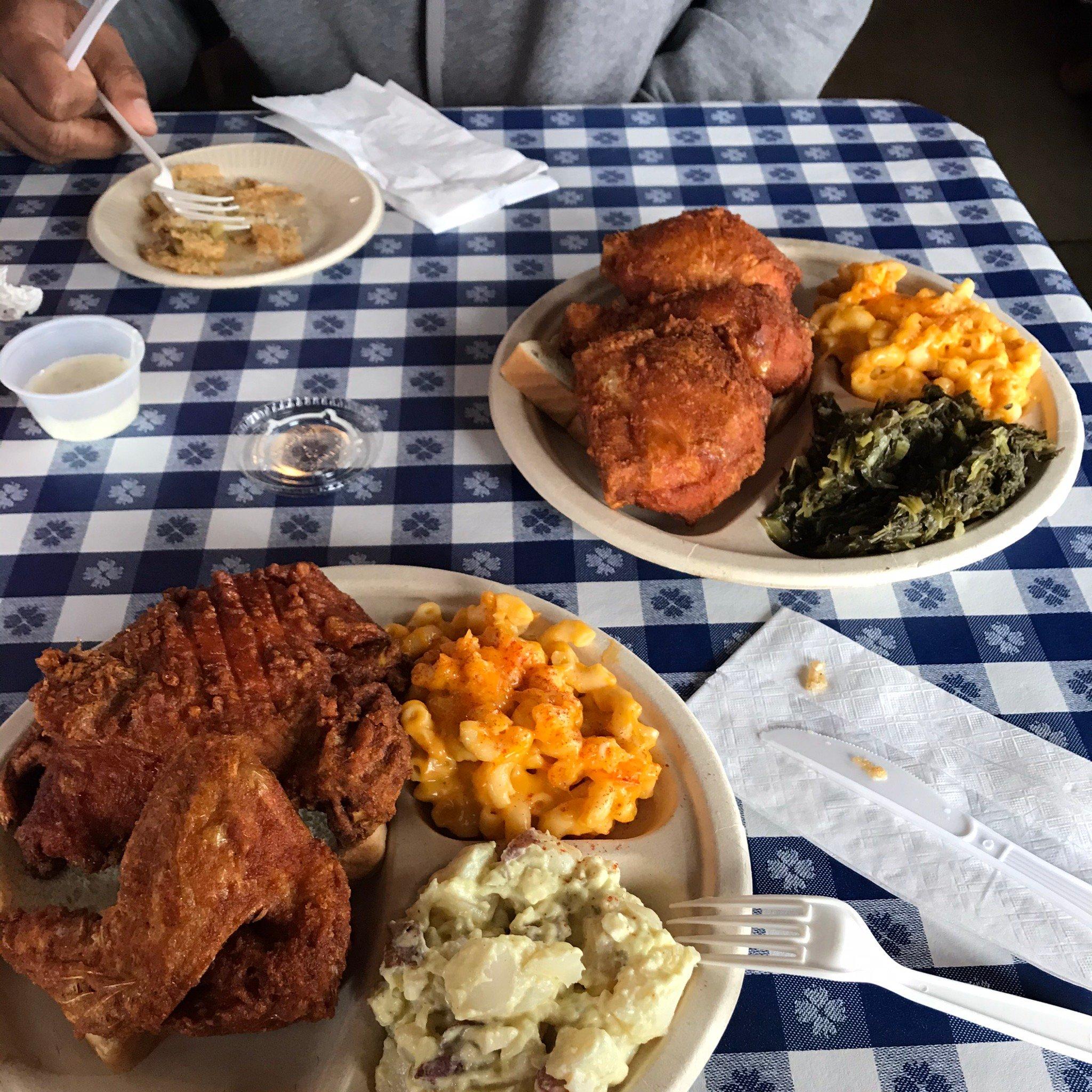 Gus's World Famous Fried Chicken