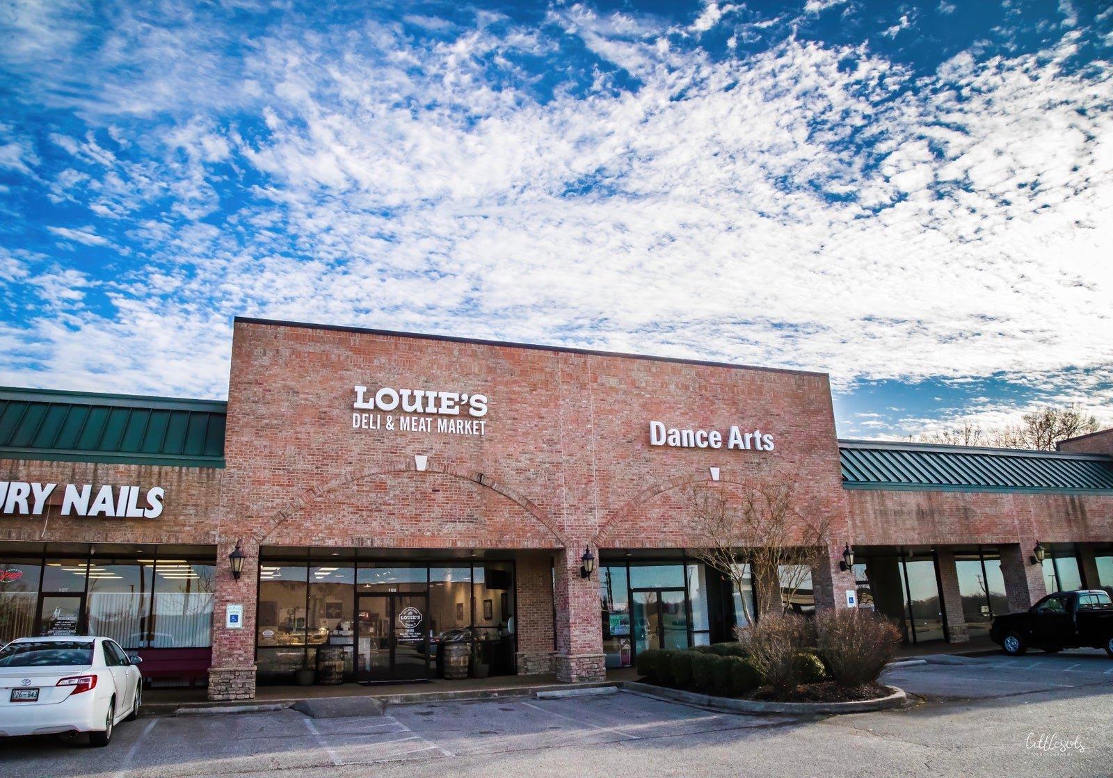 Louie’s Deli & Meat Market