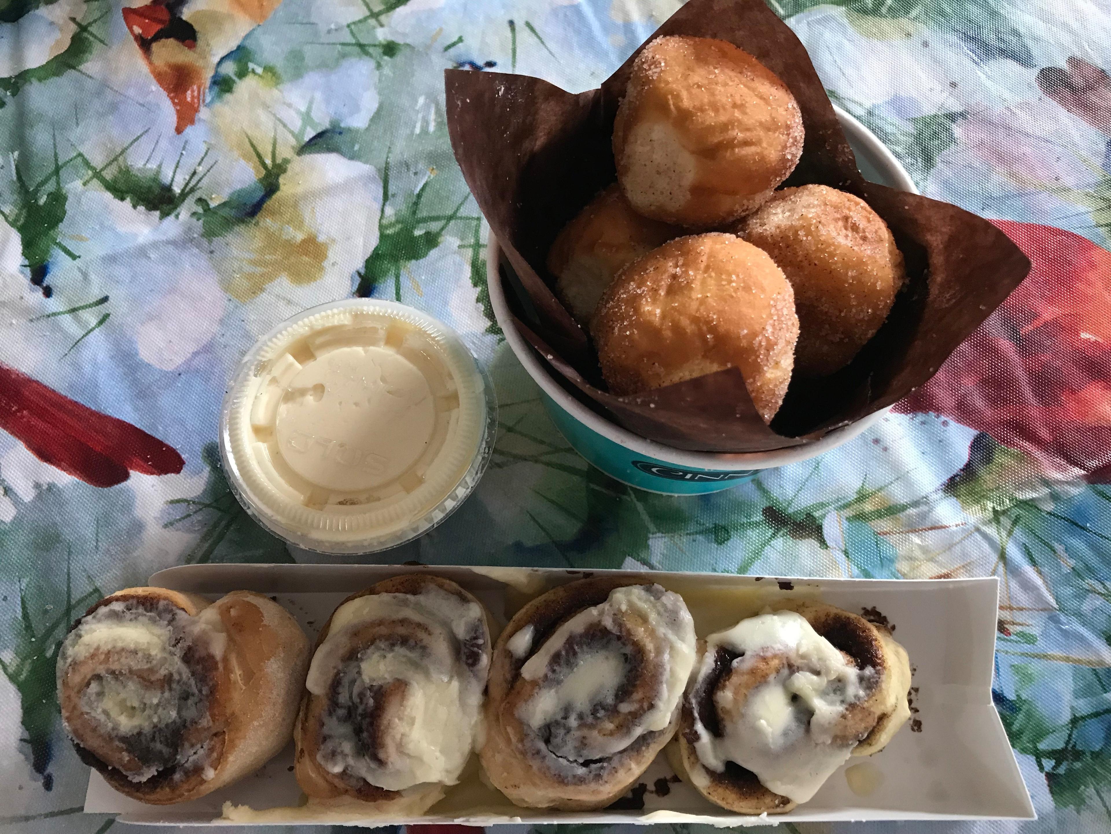 Cinnabon