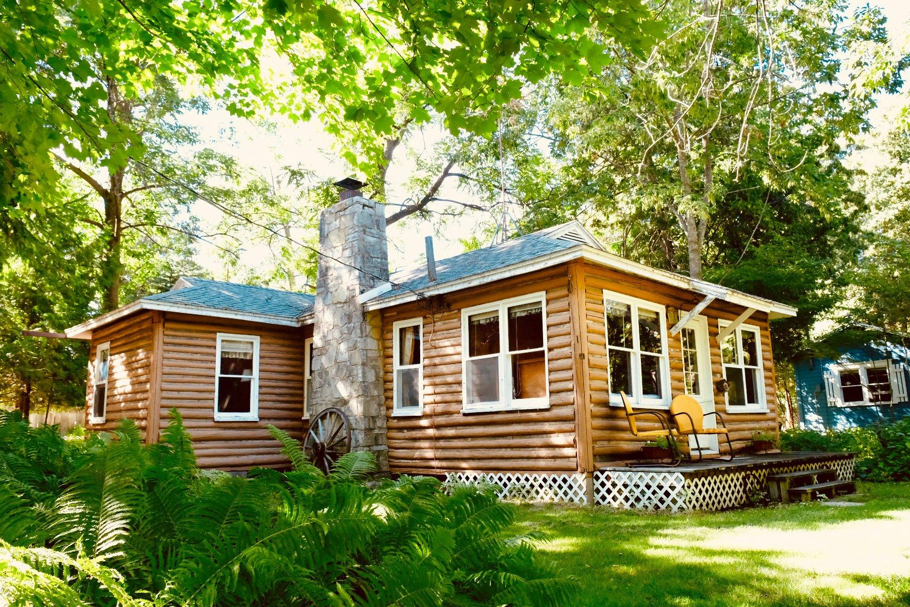 Robertson's Cottages at Idlewild