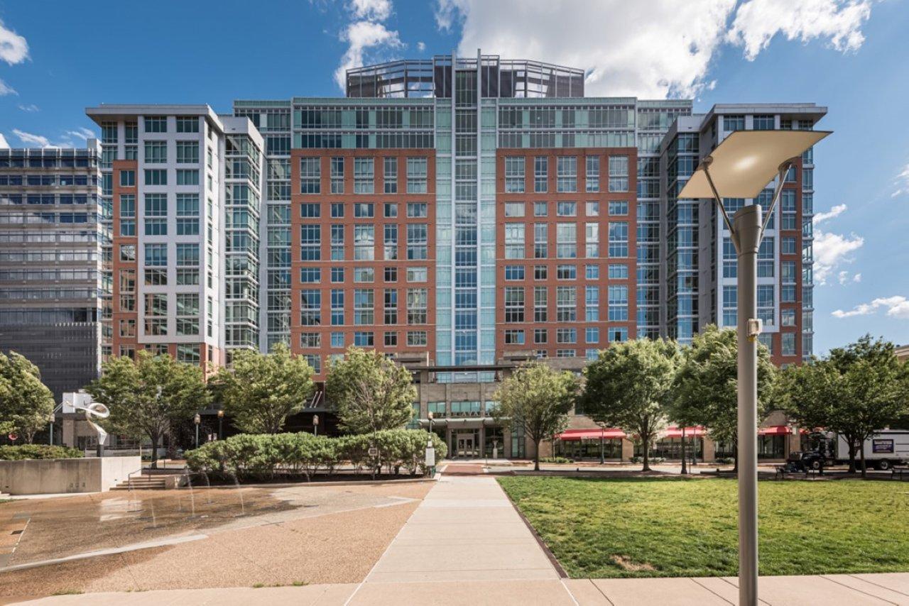 Capitol Corporate Housing at The Avant at Reston Town Center