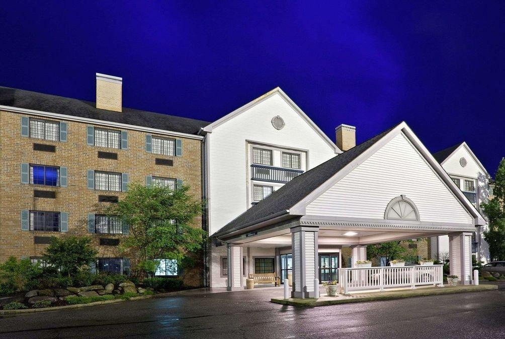 La Quinta Inn & Suites By Wyndham Cleveland Macedonia