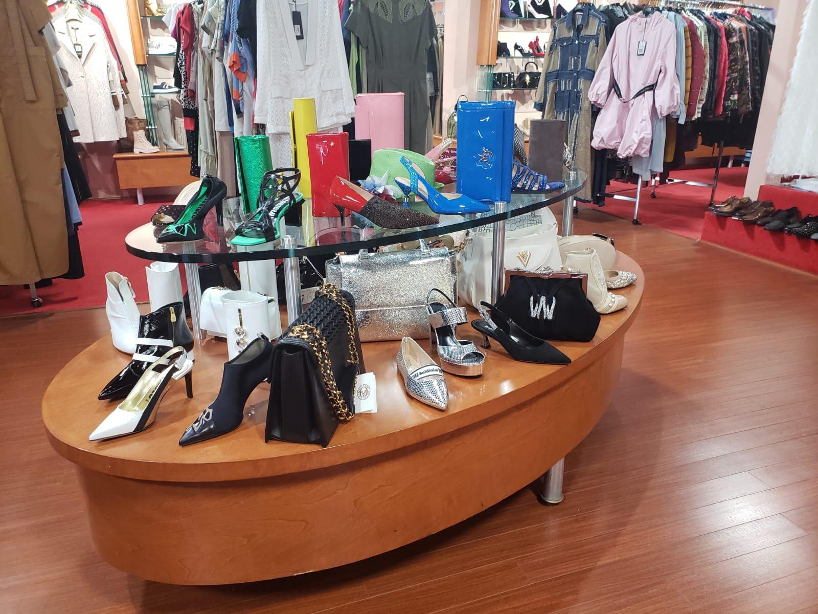 Rina's Boutique : Italian Designer Shoes |designer Clothing