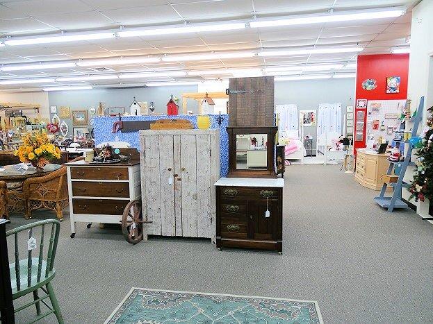 Aiken Antiques & Uniques