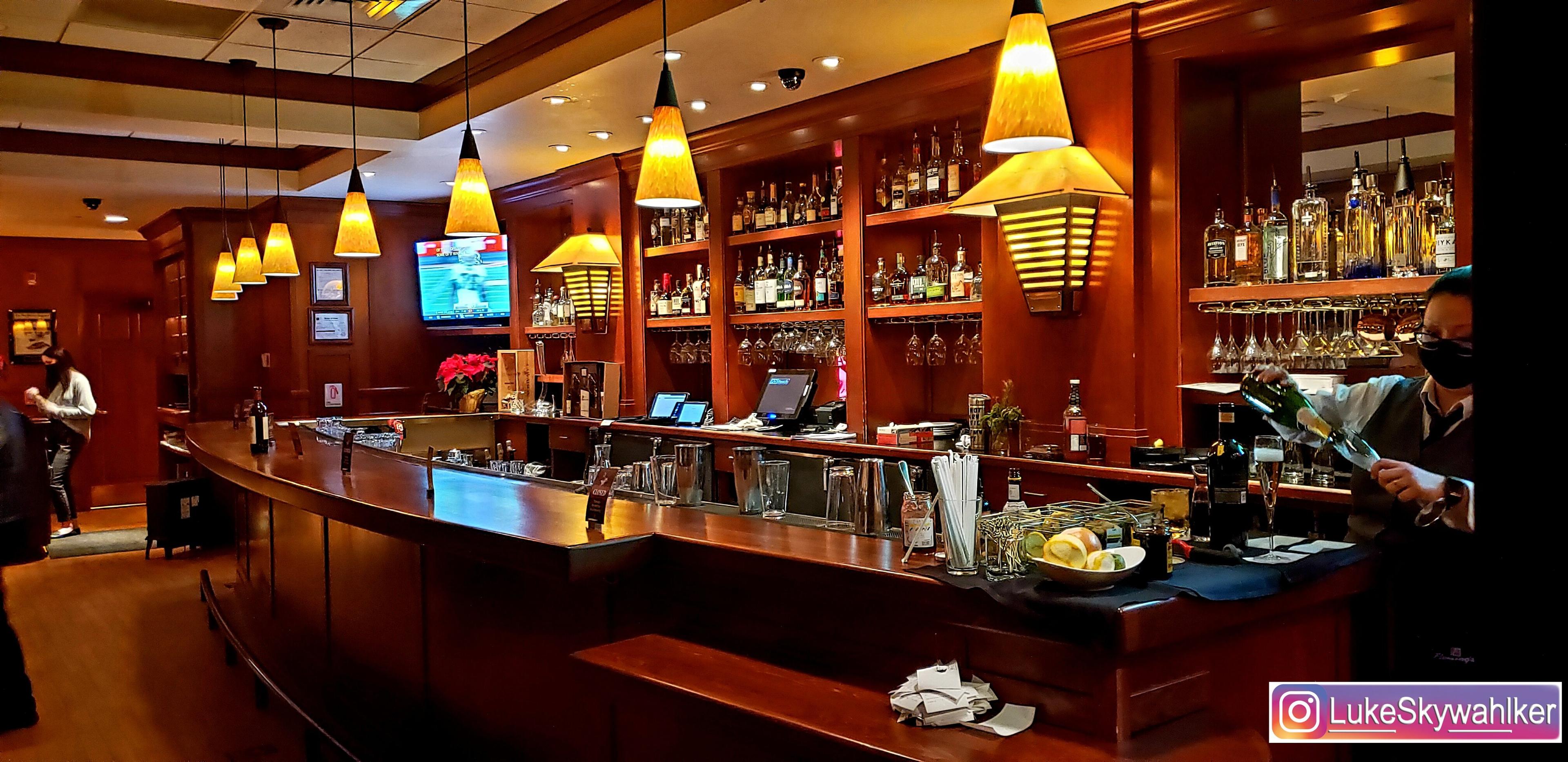 Fleming’s Prime Steakhouse & Wine Bar