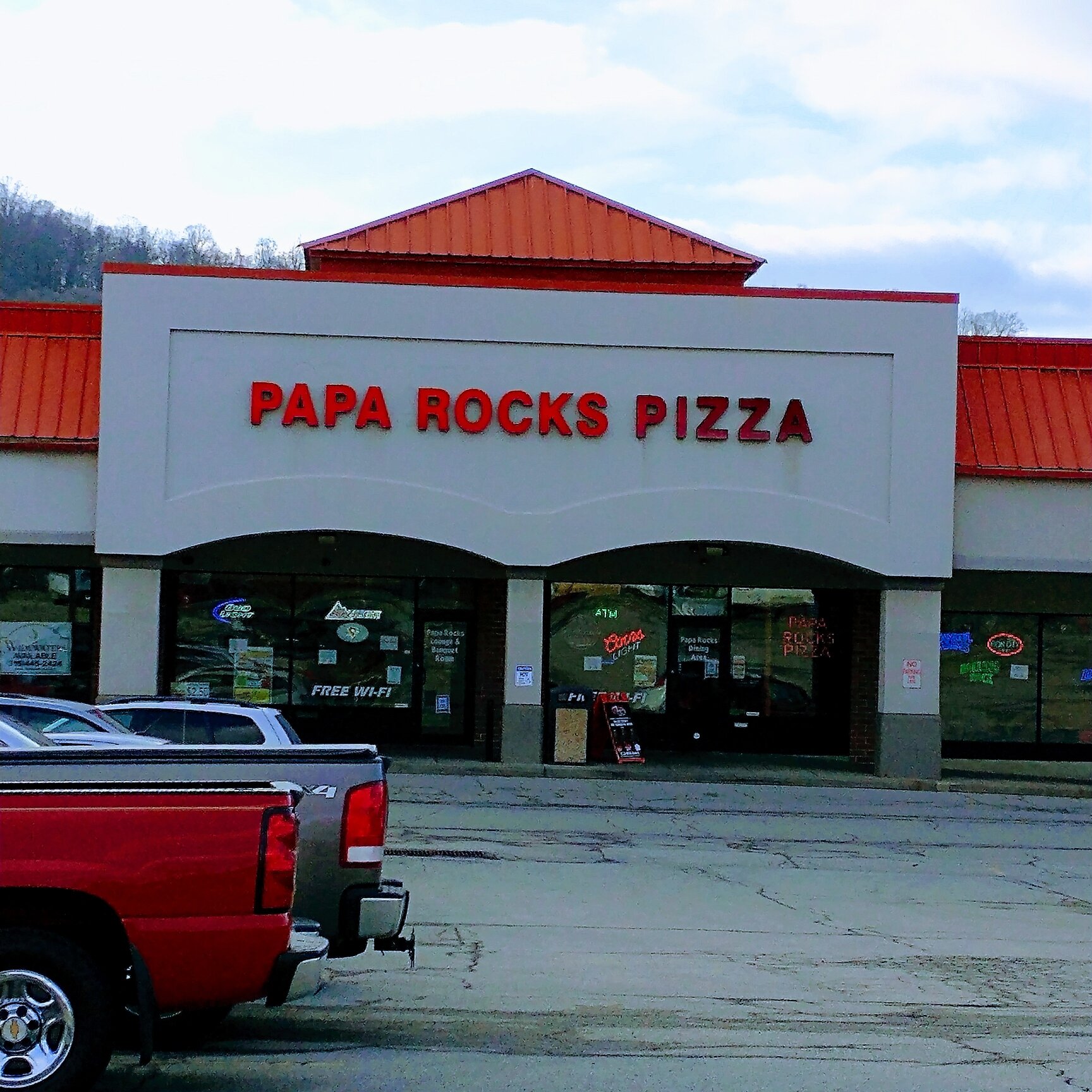 Papa Rocks Pizza