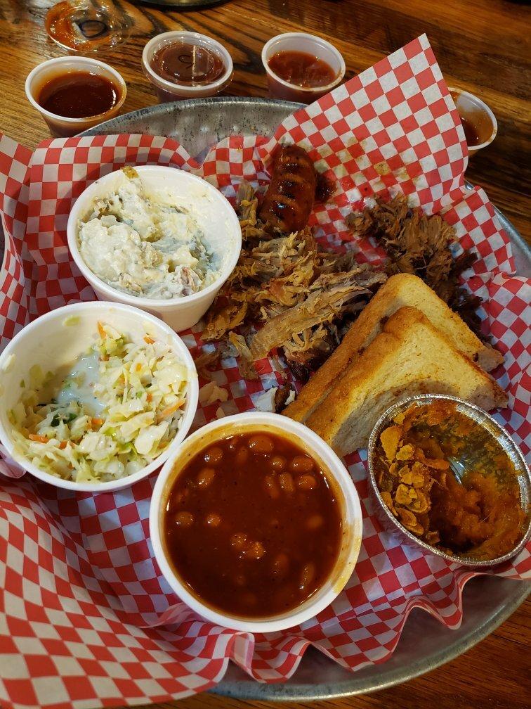 Boone's BBQ Barn