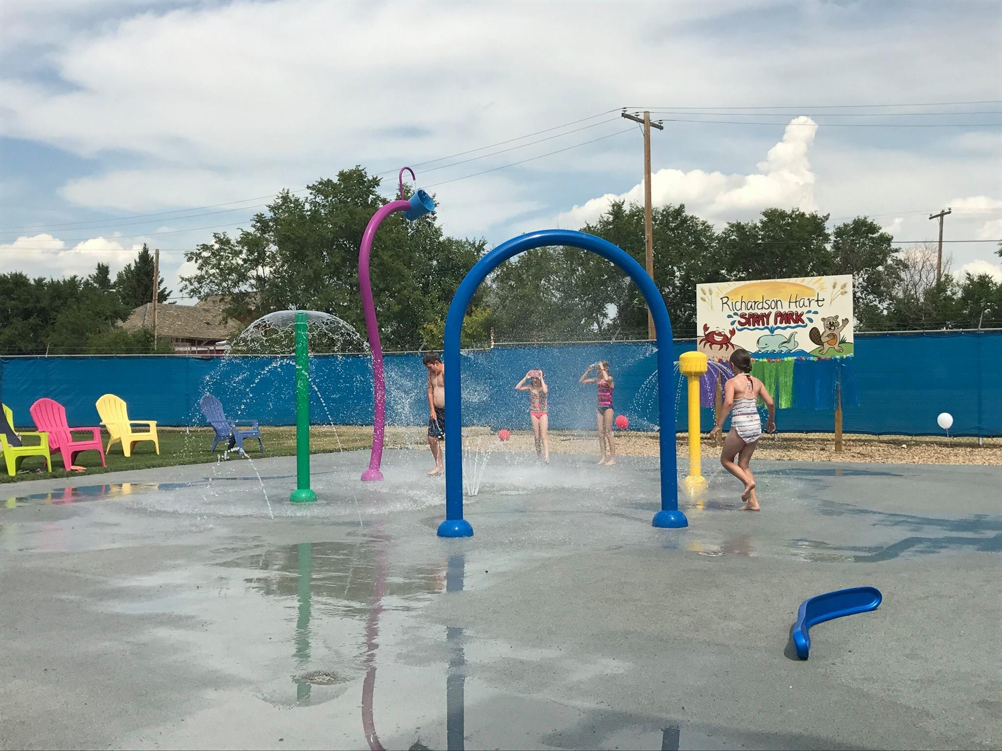 Coronach Pool & Richardson Hart Spray Park