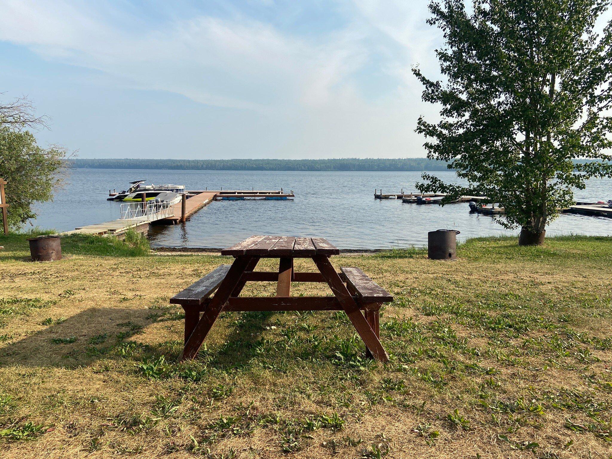 Christina Lake Lodge