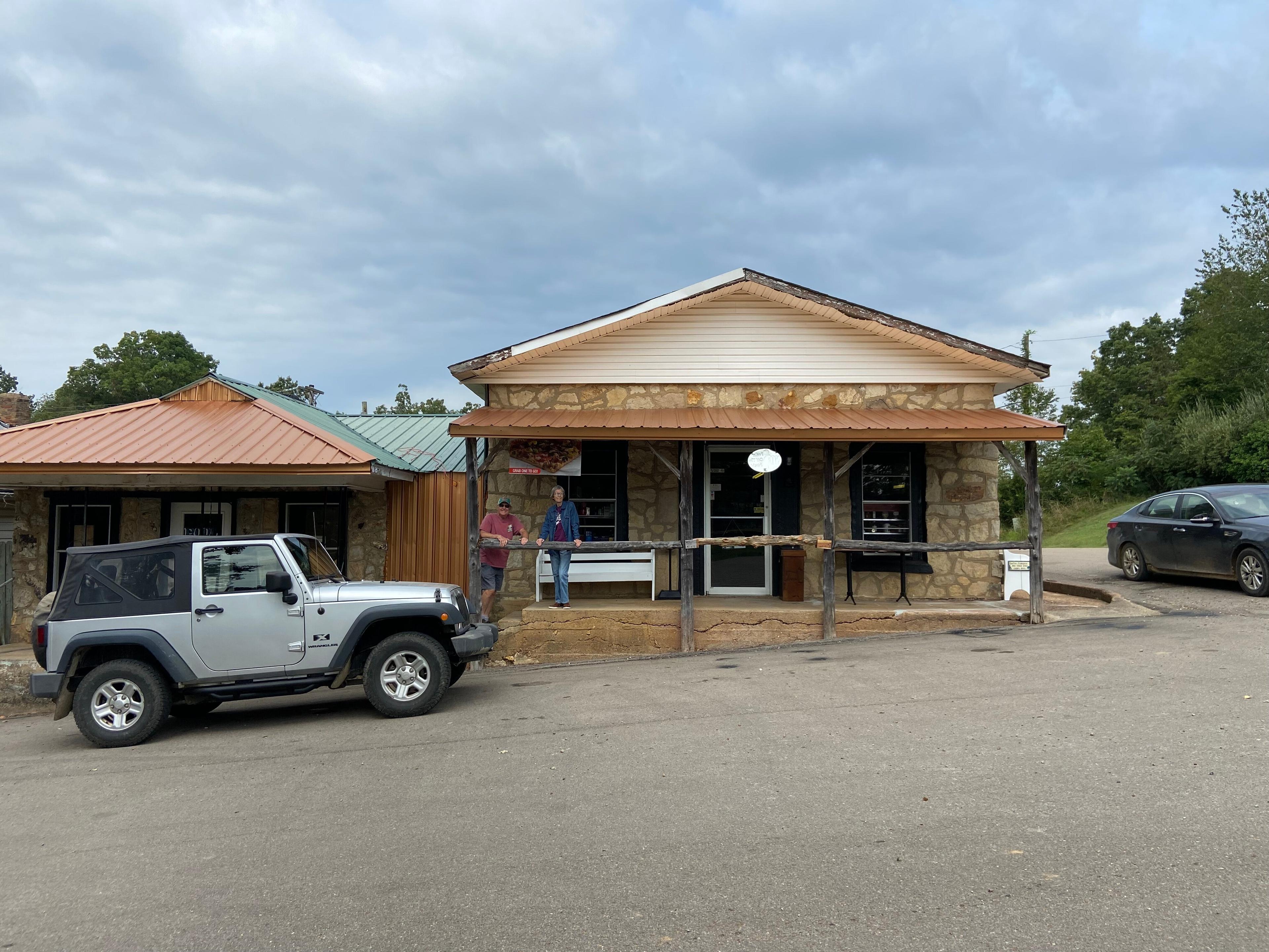 Lone Rock Store & Cafe