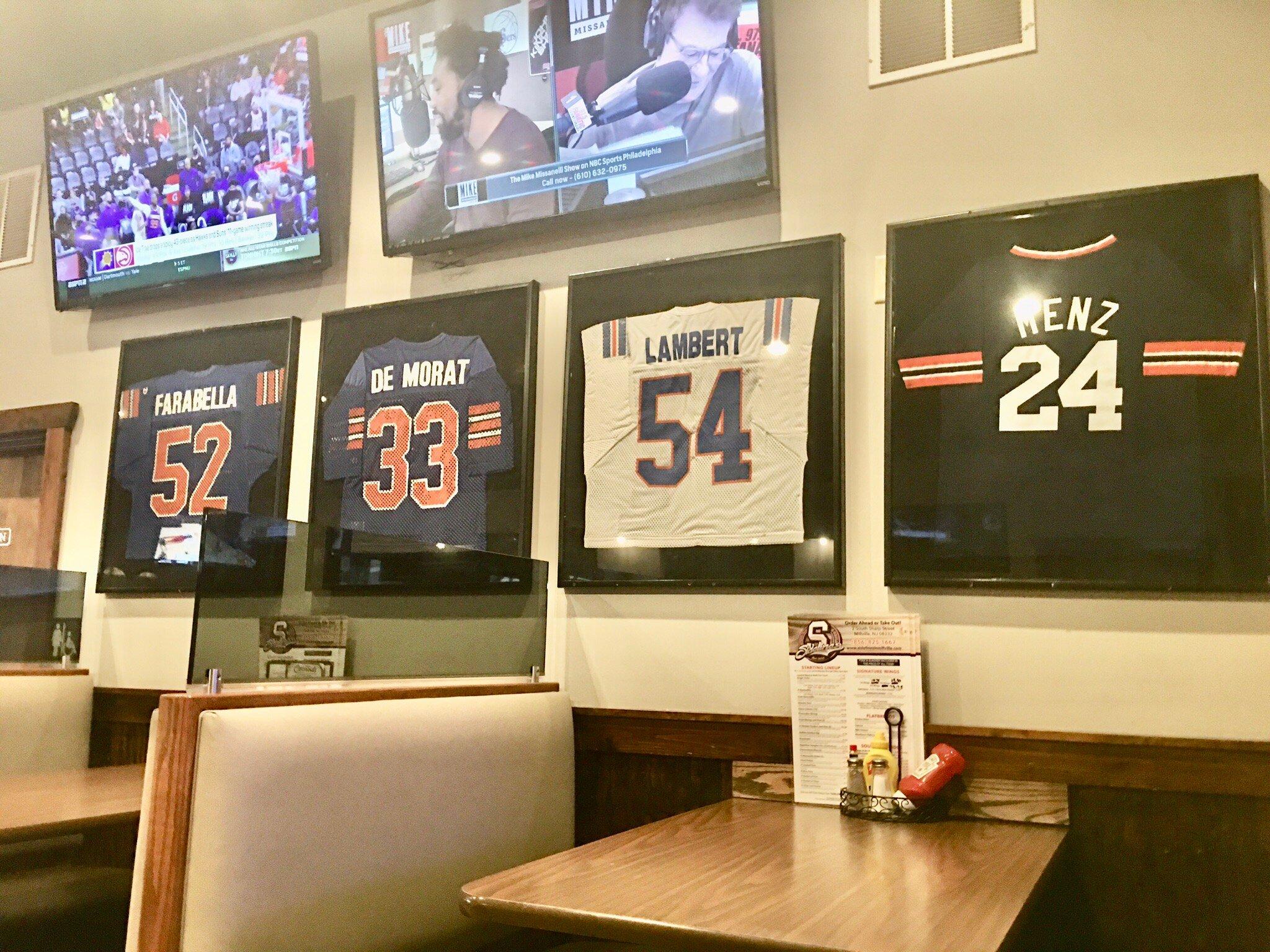 Sidelines Sports Bar & Grill