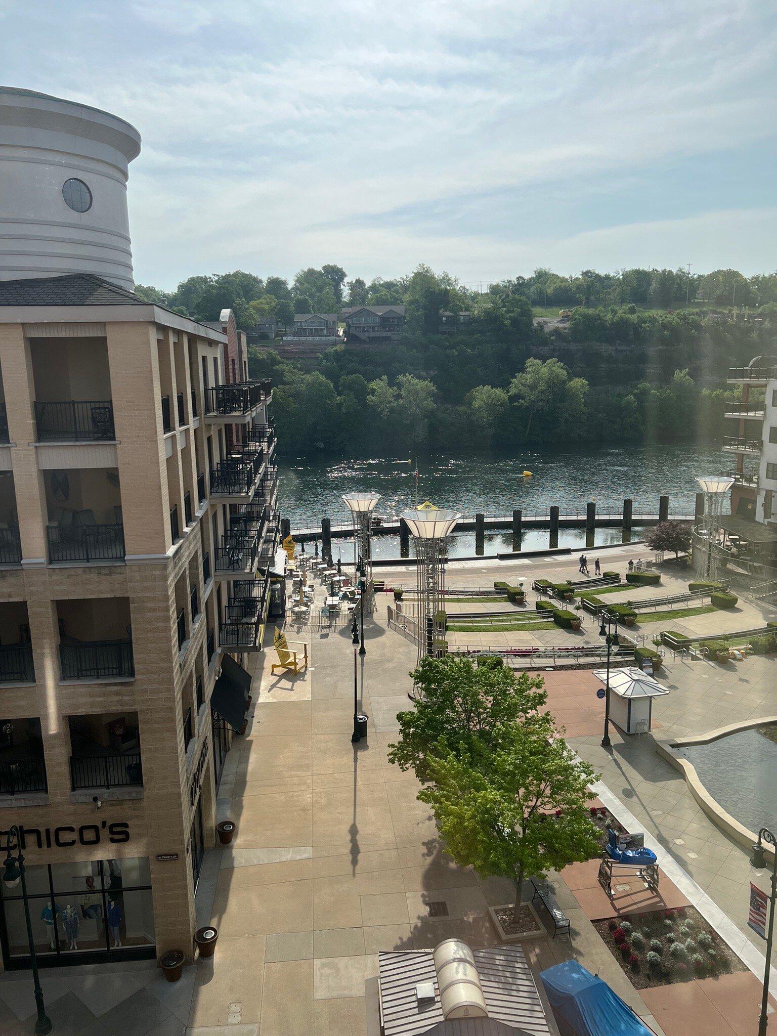 Hilton Promenade at Branson Landing