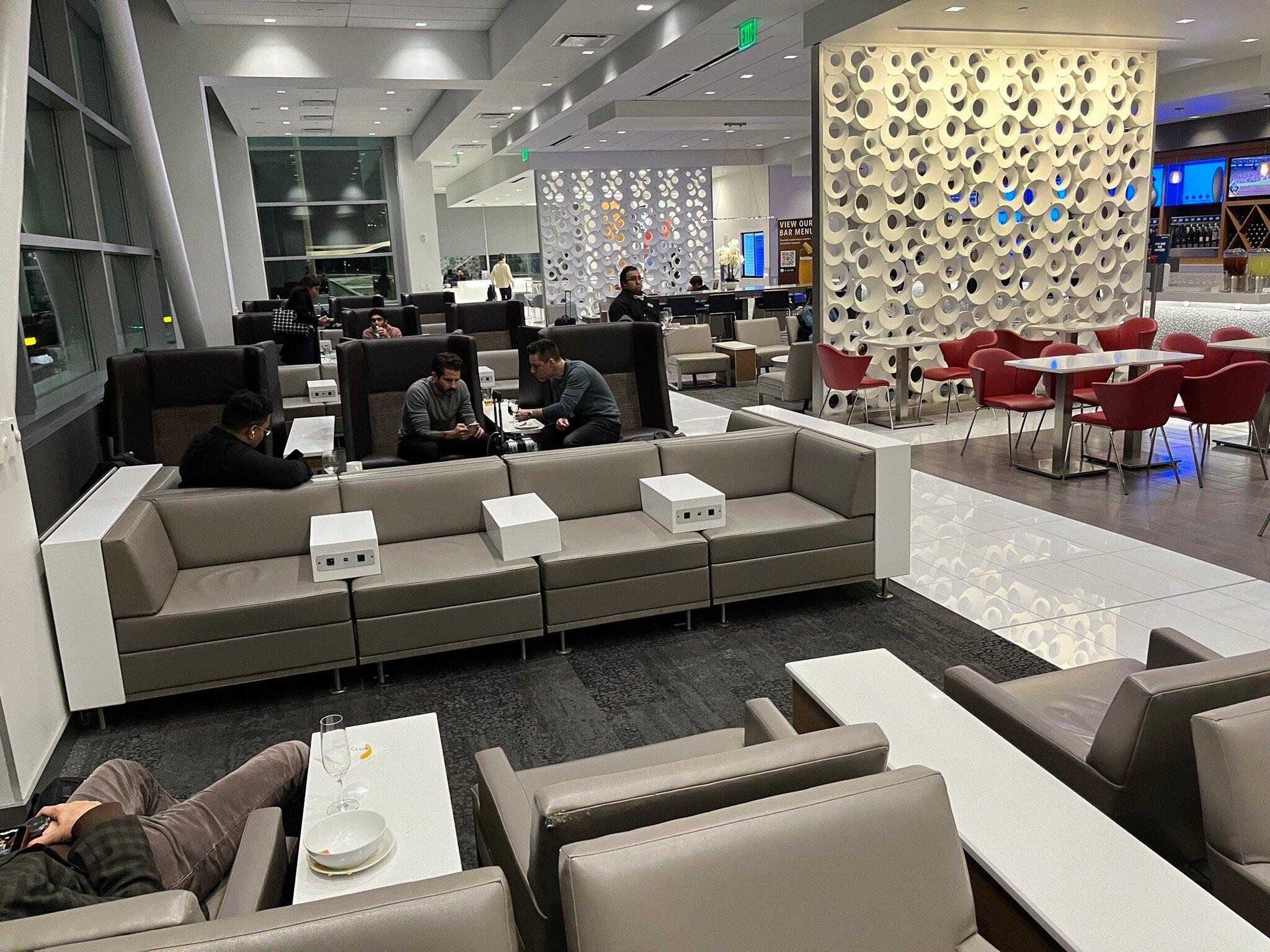 Delta Sky Club