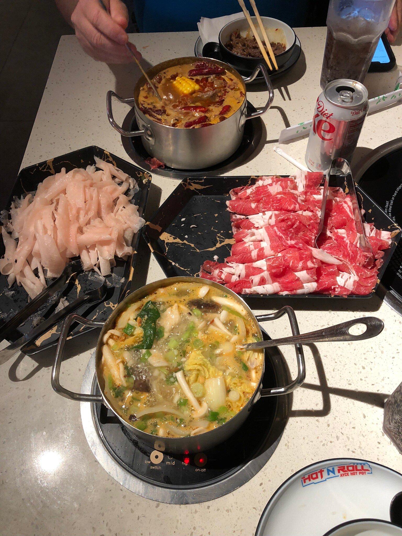 Hot N Roll Hot Pot