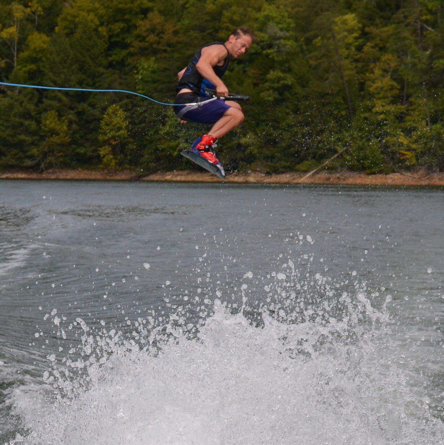 Gordy Bubolz Wakeboard and Wakesurf School