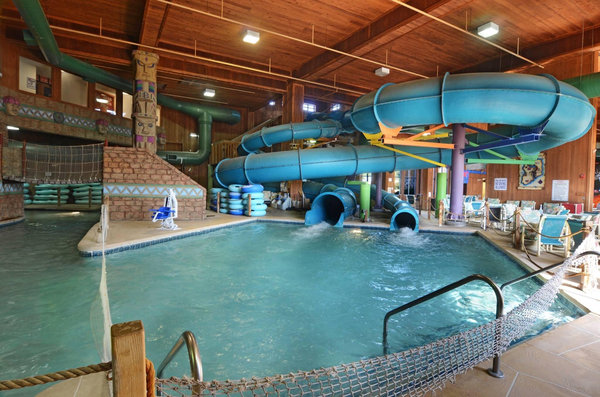 Polynesian Hotel Wisconsin Dells - Near Noah's Ark