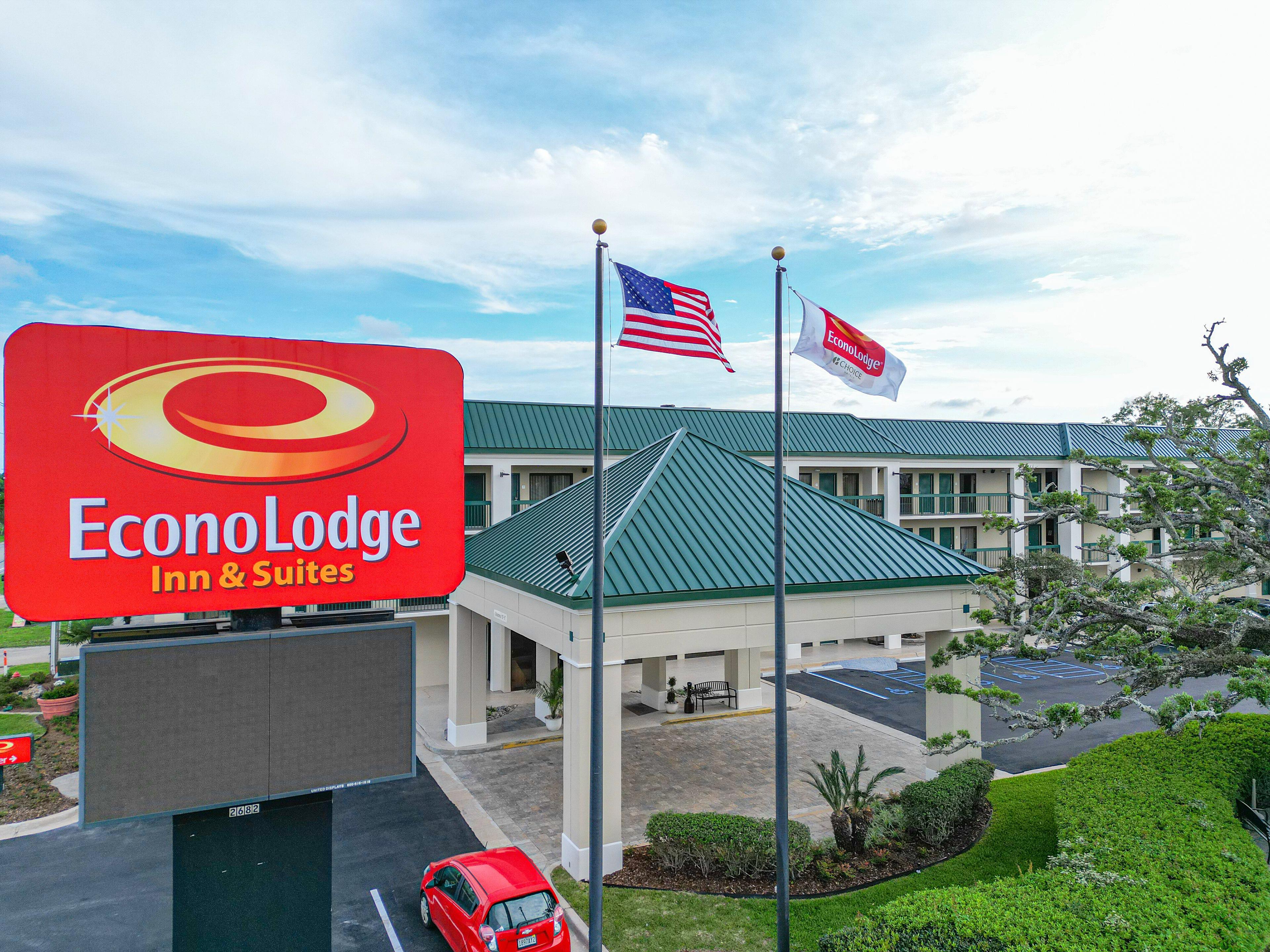 Econo Lodge Inn & Suites Foley-North Gulf Shores