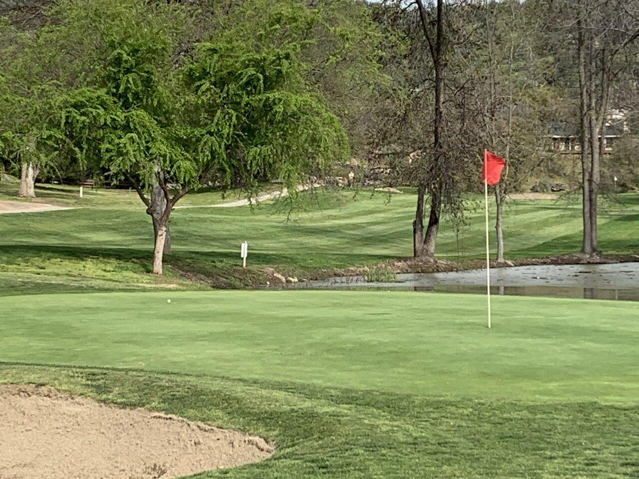 Yosemite Lakes Park Golf Course