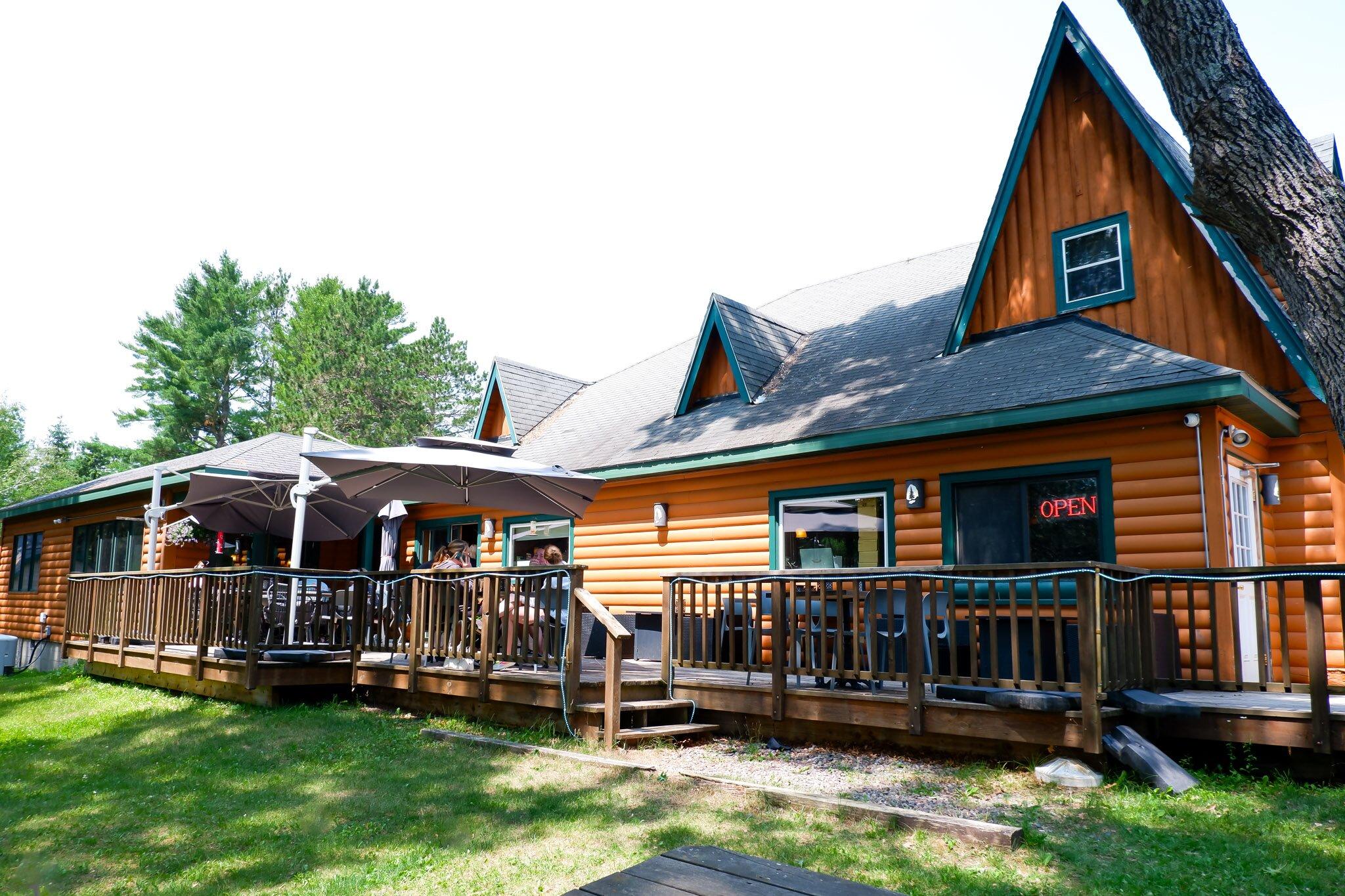 Headwaters Restaurant & Tavern