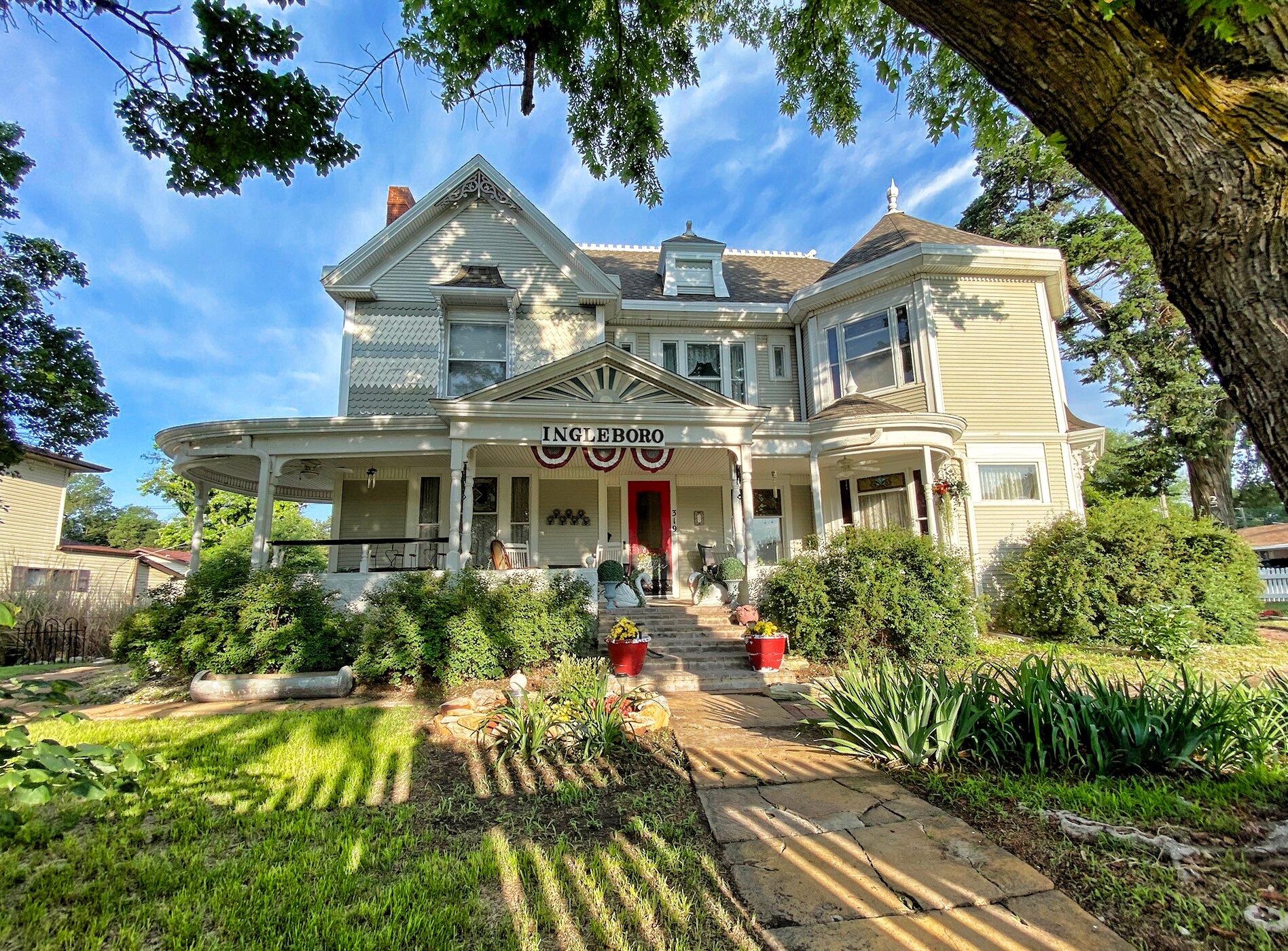 Ingleboro Mansion Bed & Breakfast