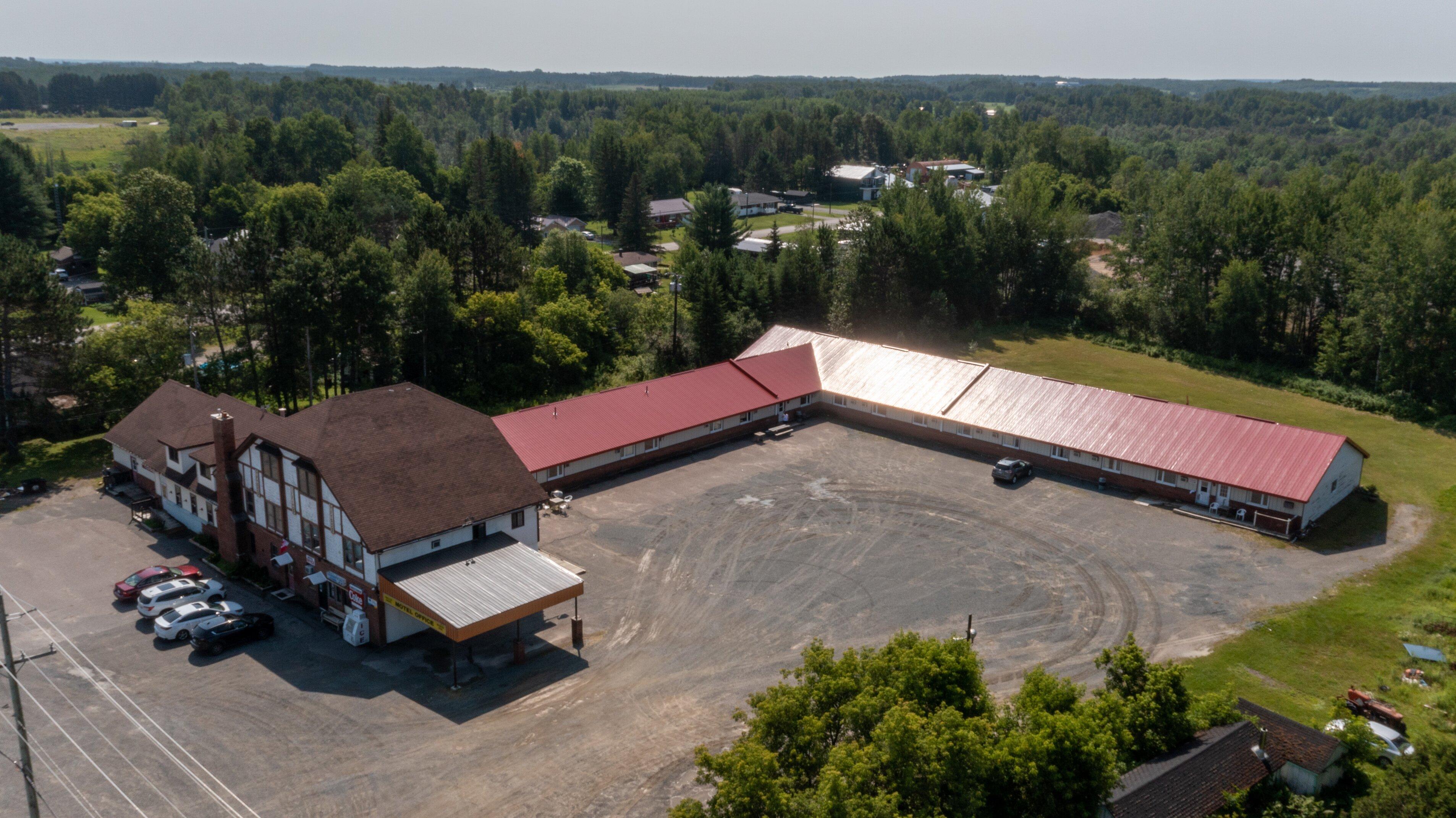 Englehart Motel