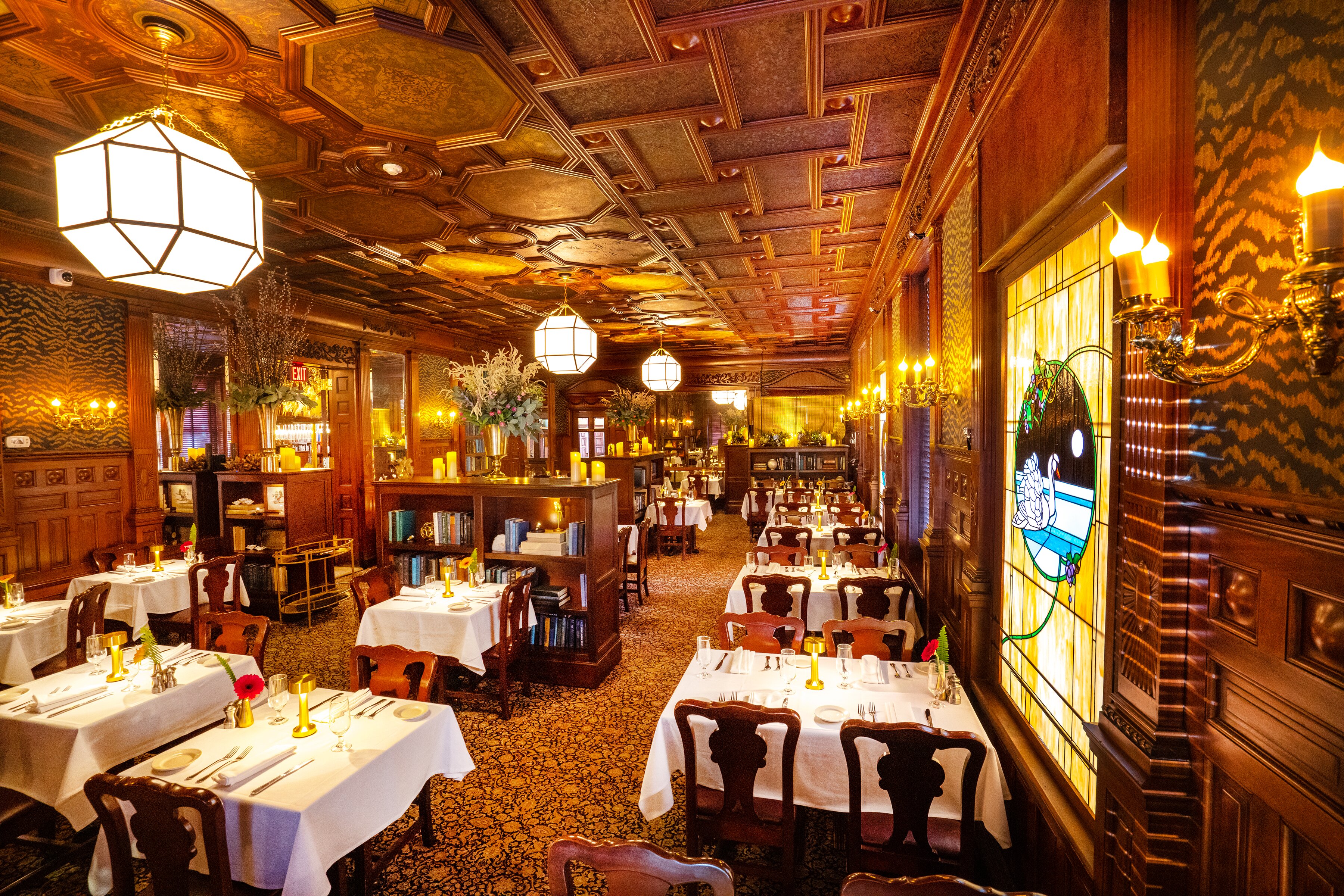 Library Restaurant At The Rockingham House