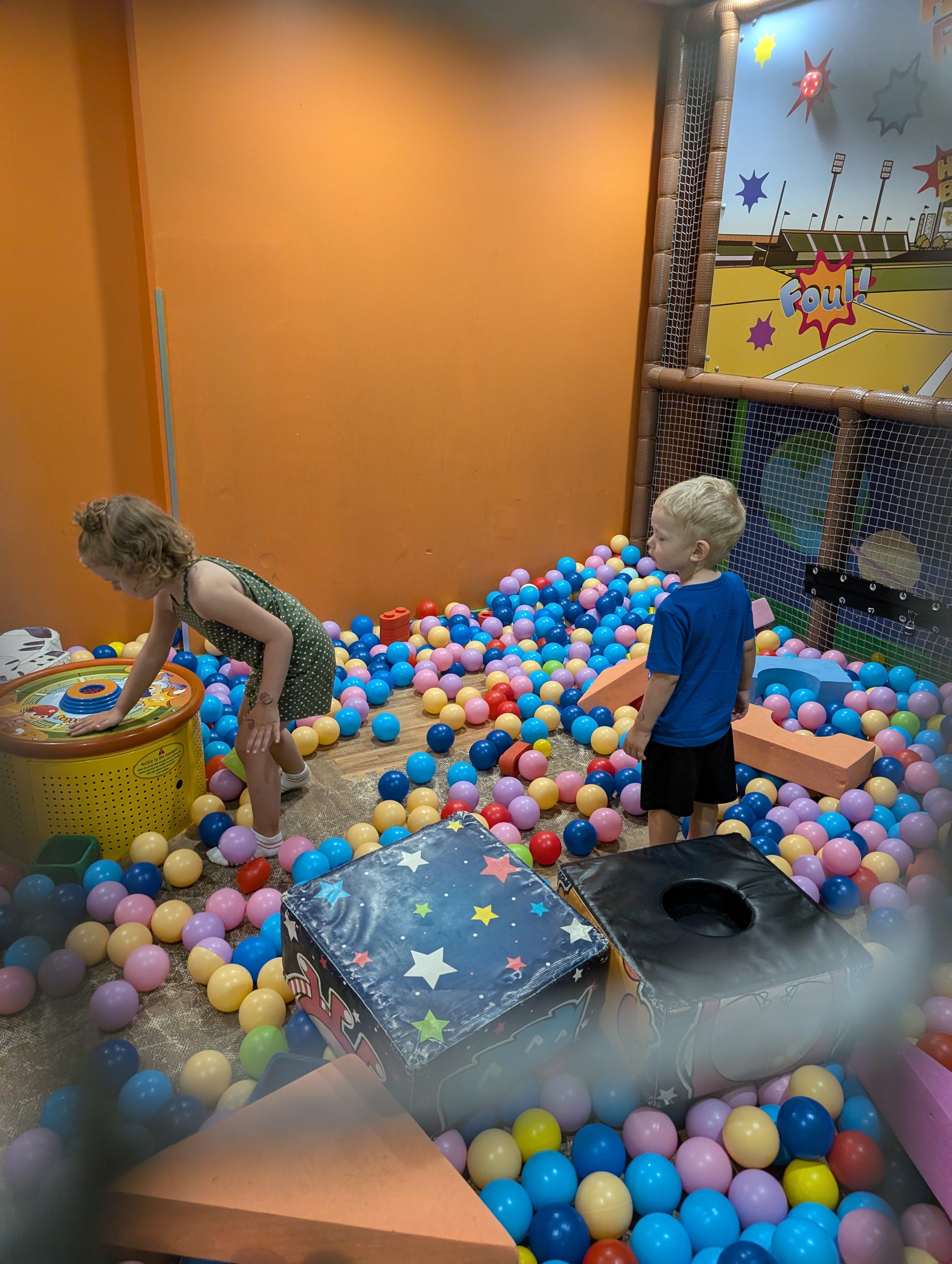 Treehouse Red Deer Indoor Playground