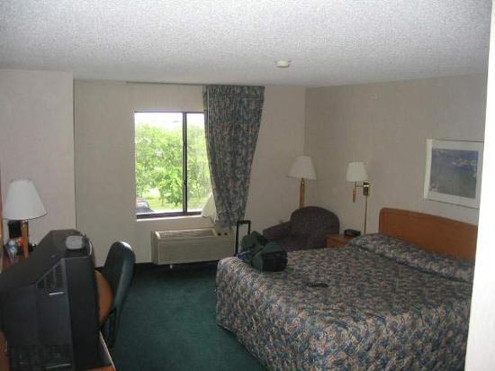 Quality Inn & Suites Roanoke-Fort Worth North