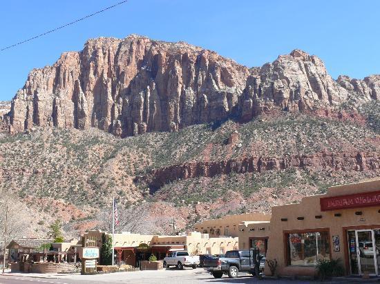 Zion Park Gift & Deli