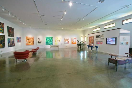 DM Weil Gallery