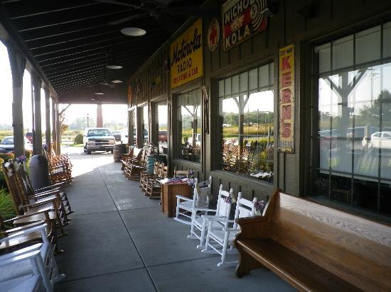 Cracker Barrel Old Country Store