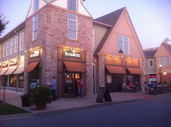 Boombozz Pizza & Taphouse Westport Village